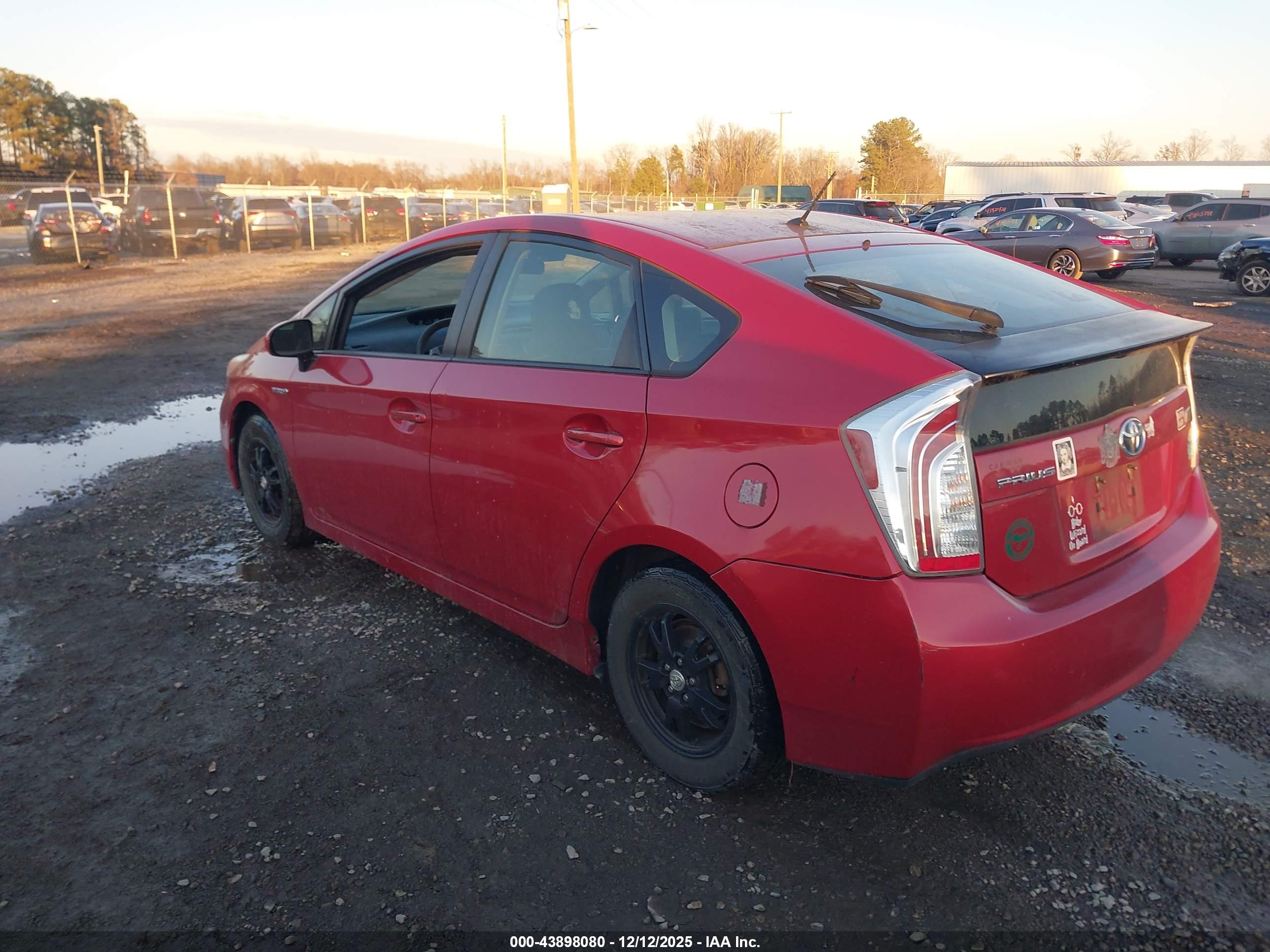 TOYOTA PRIUS image 3