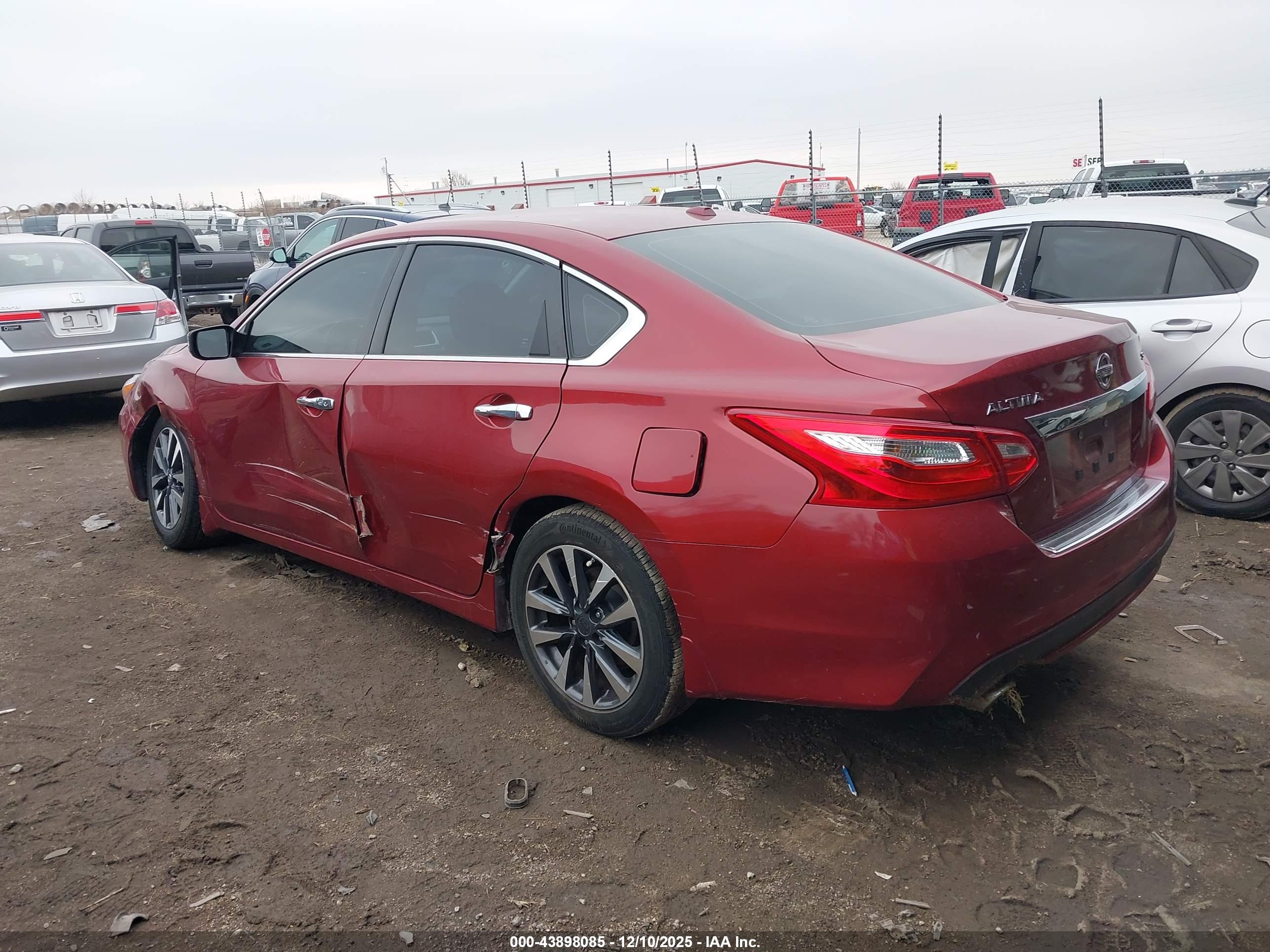 NISSAN ALTIMA image 3