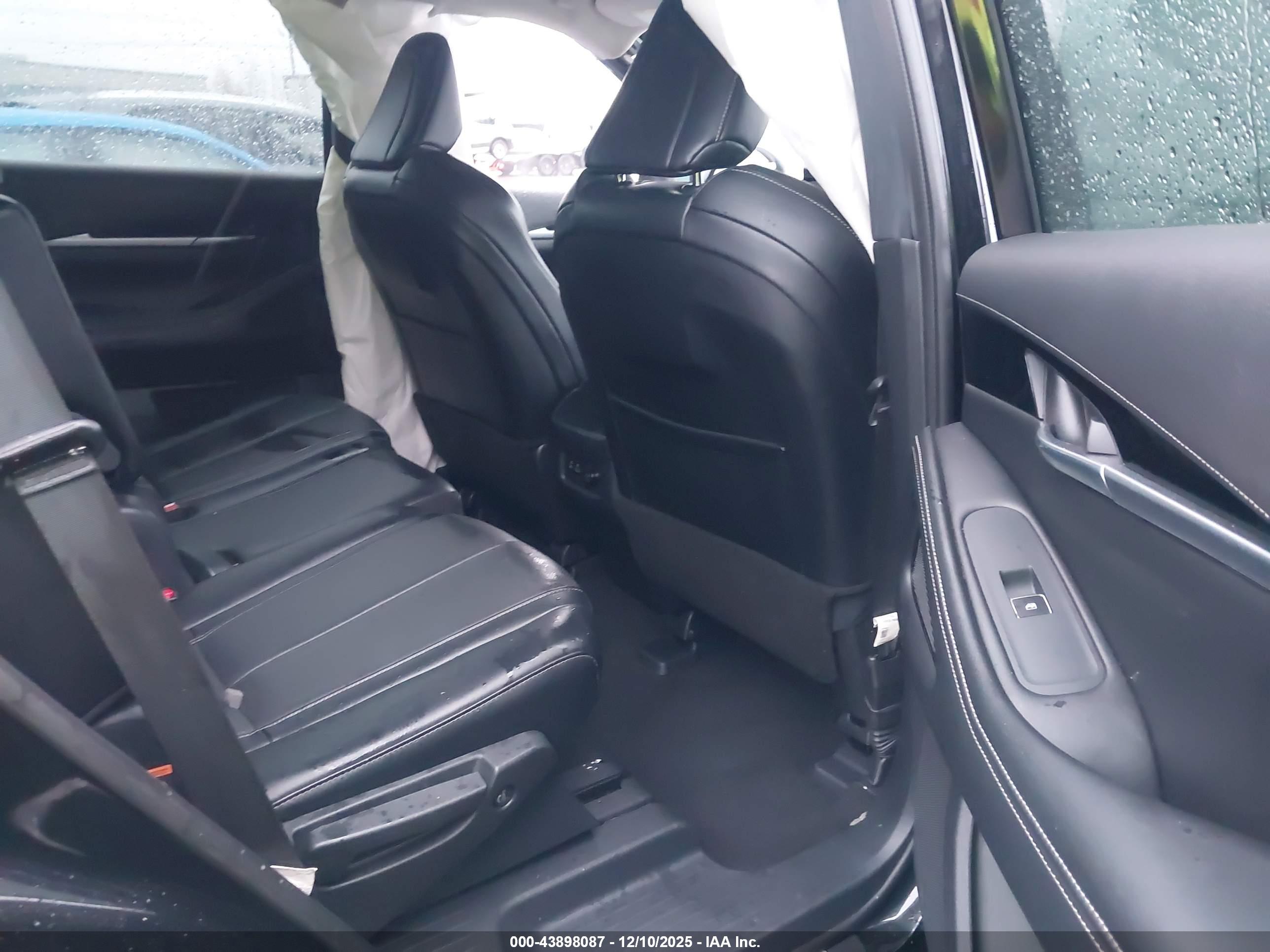 INFINITI QX60 image 8