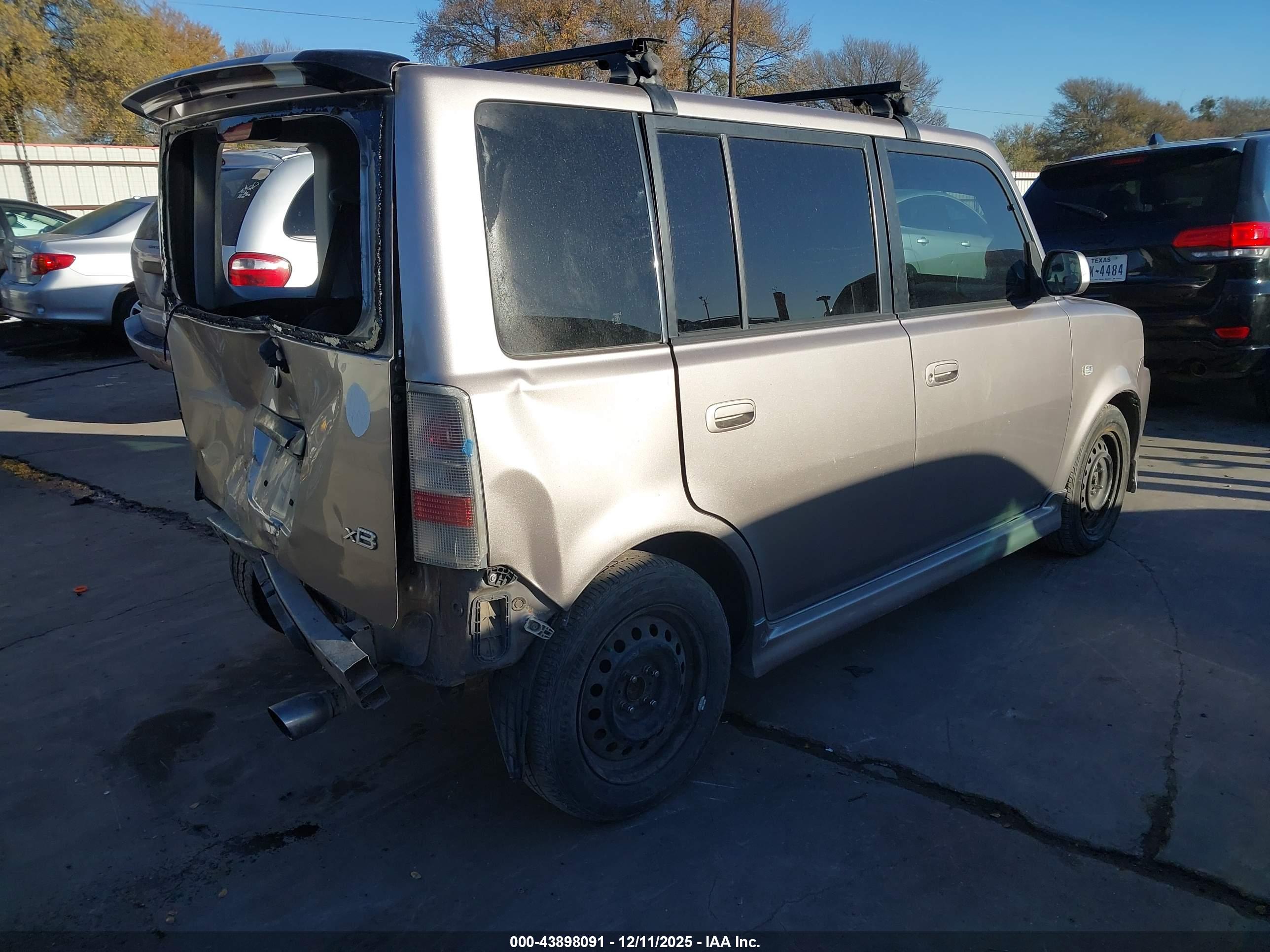 SCION XB image 4