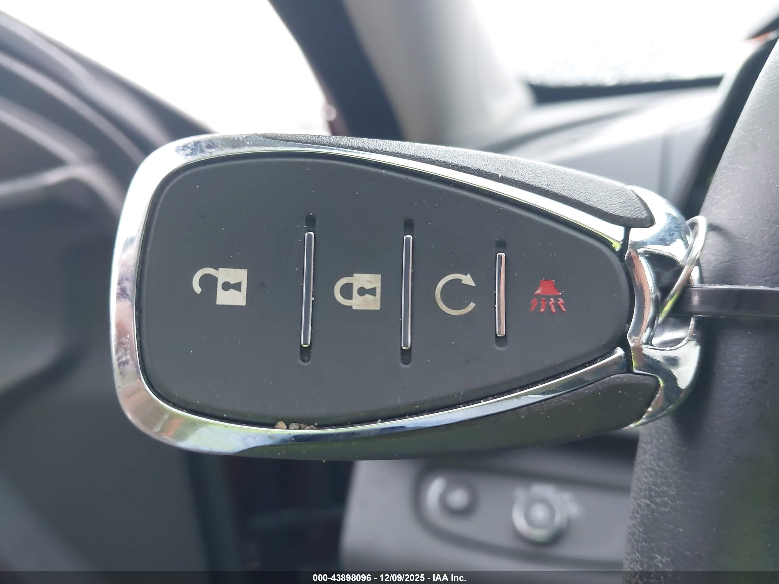 CHEVROLET TRAX image 11