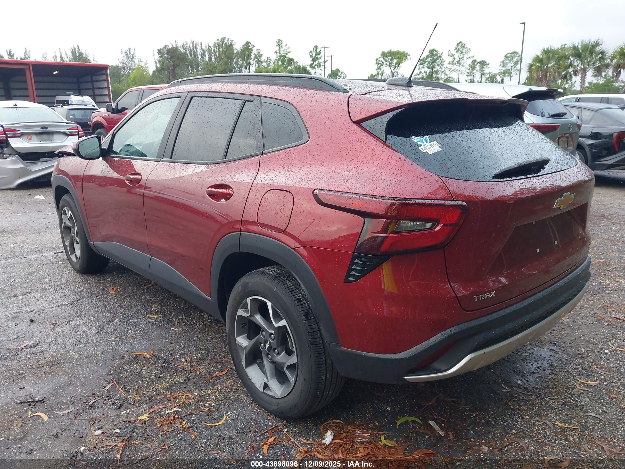 CHEVROLET TRAX image 3