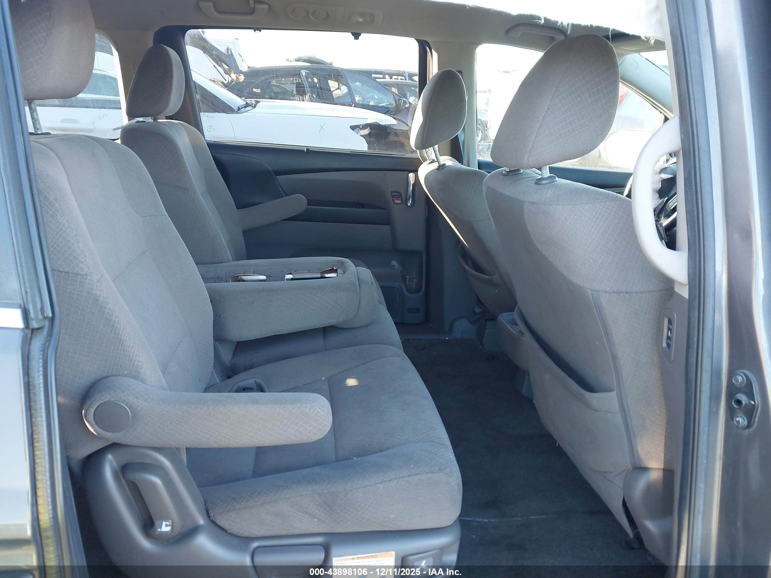 HONDA ODYSSEY image 8