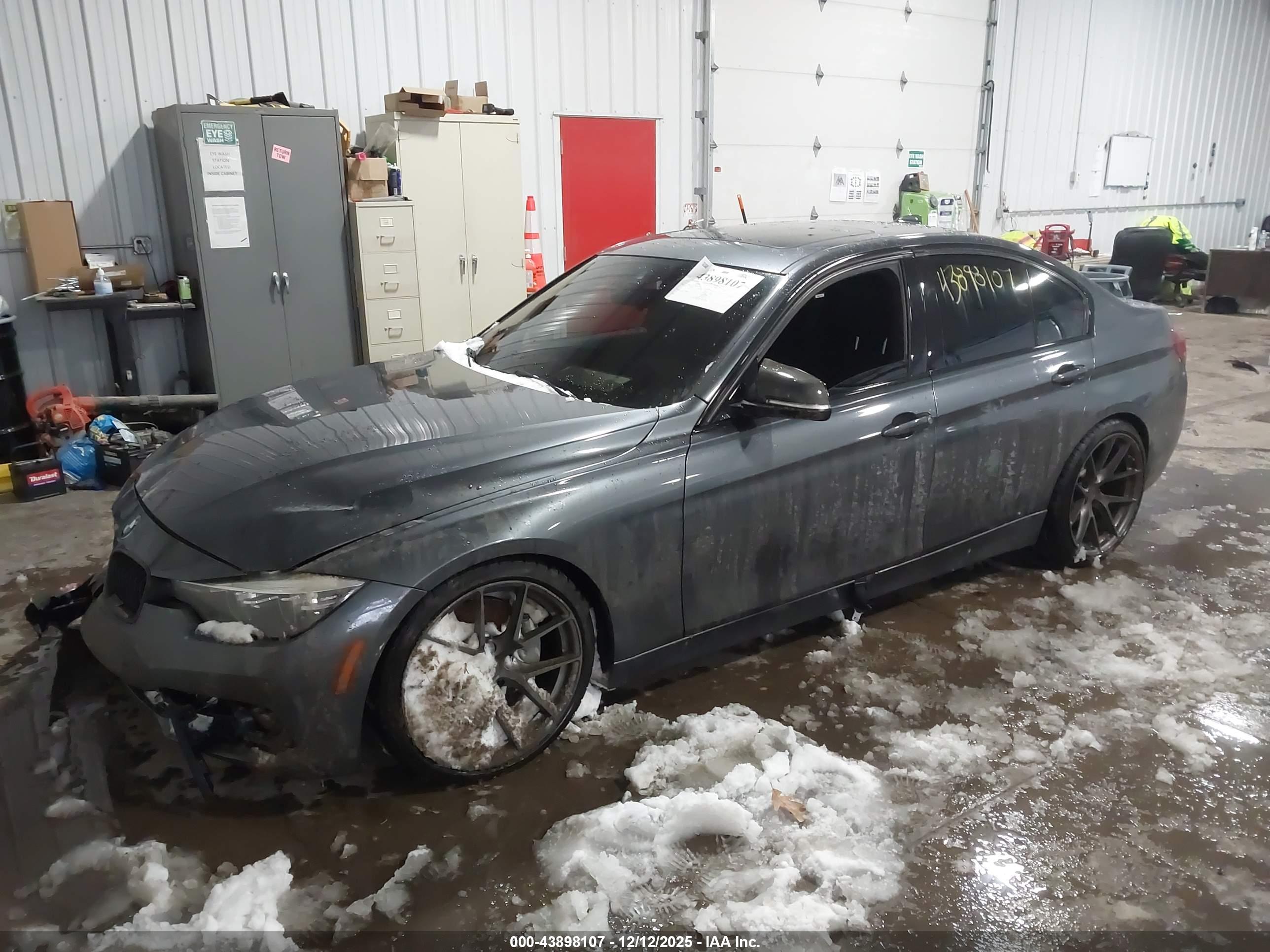 BMW 340I image 2
