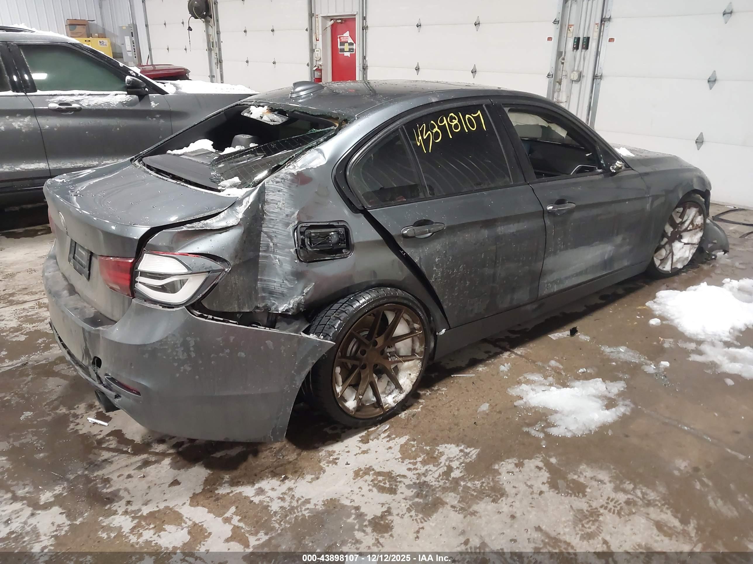 BMW 340I image 4