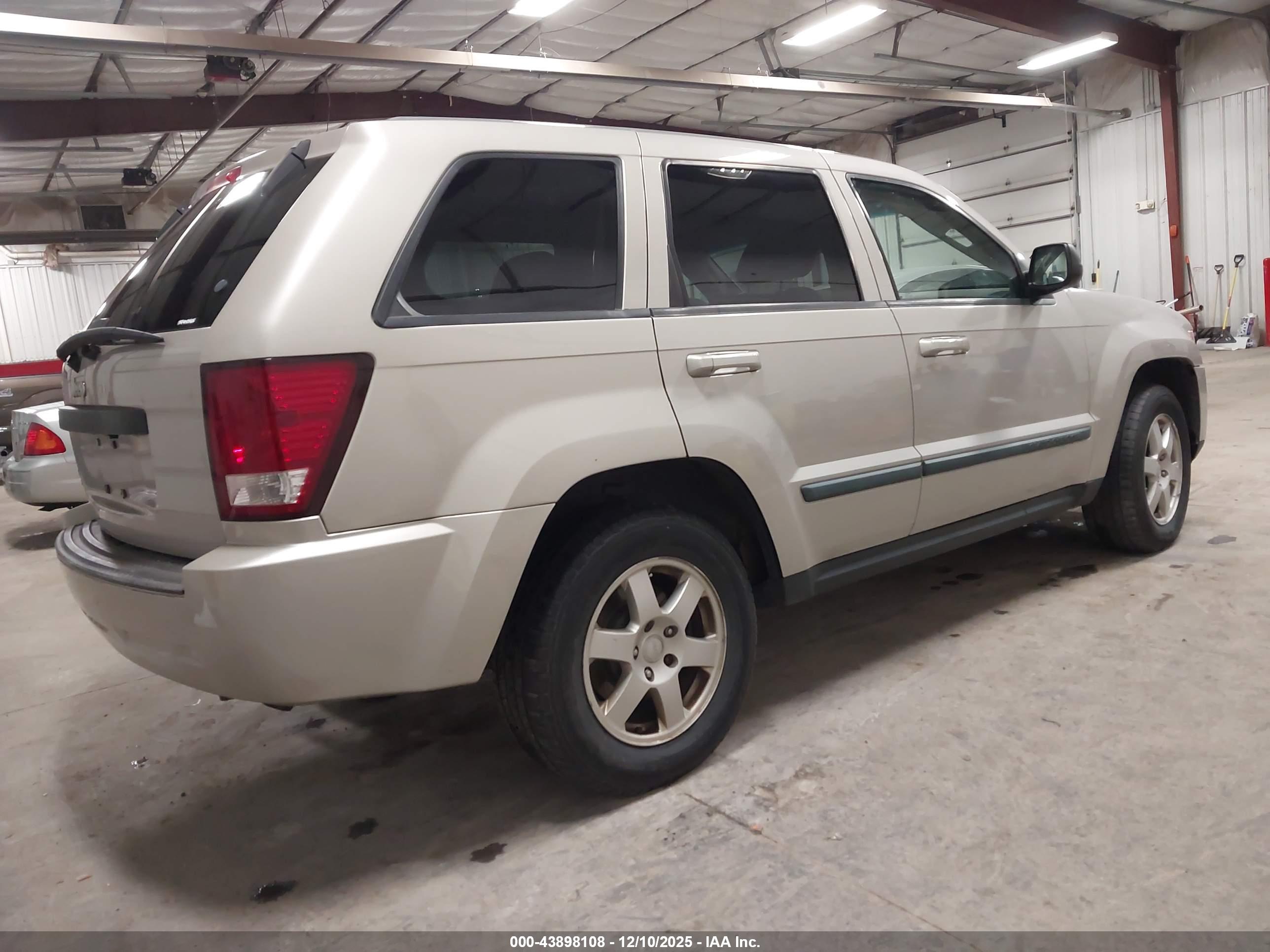 JEEP GRAND image 4