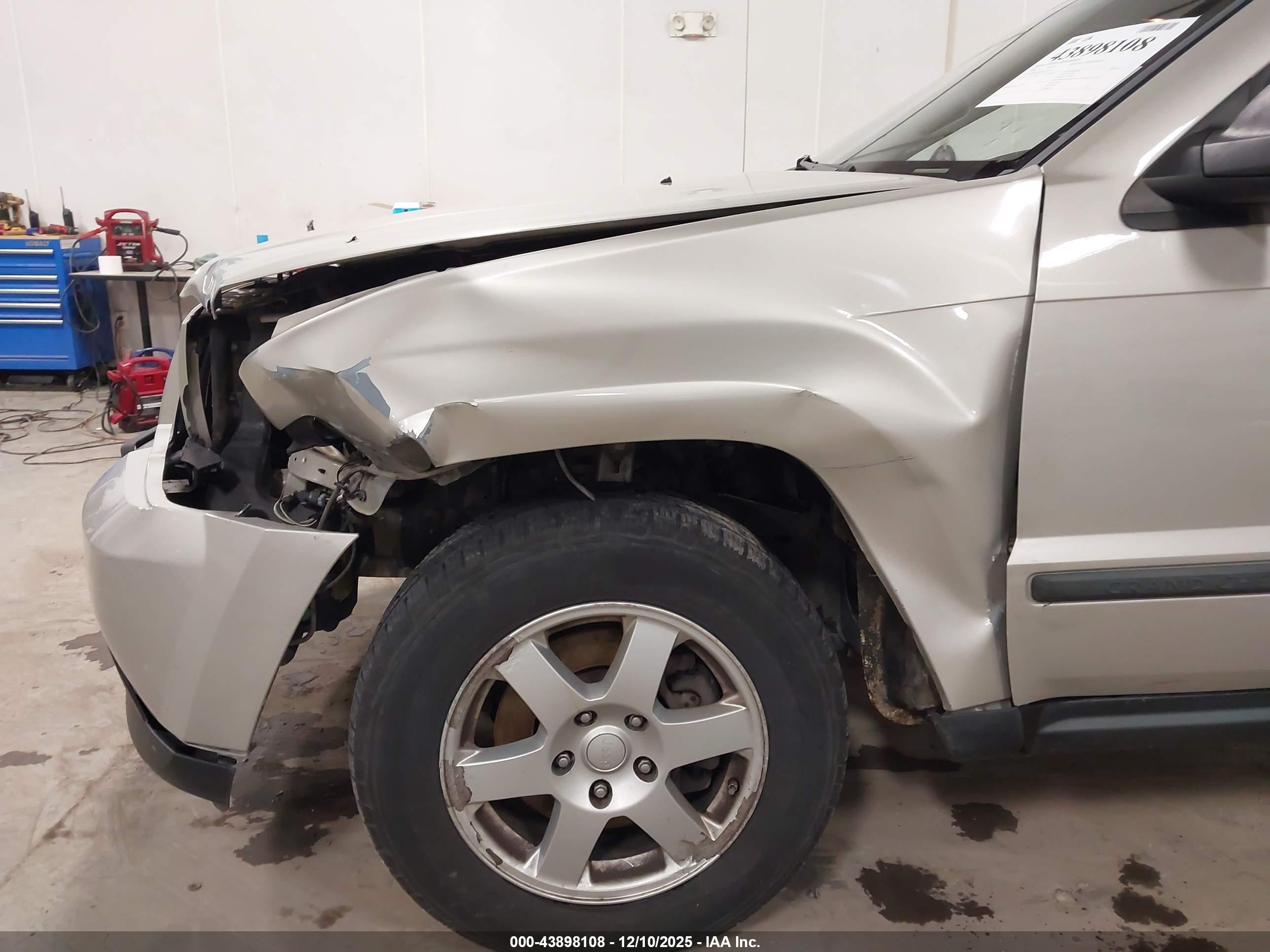 JEEP GRAND image 6