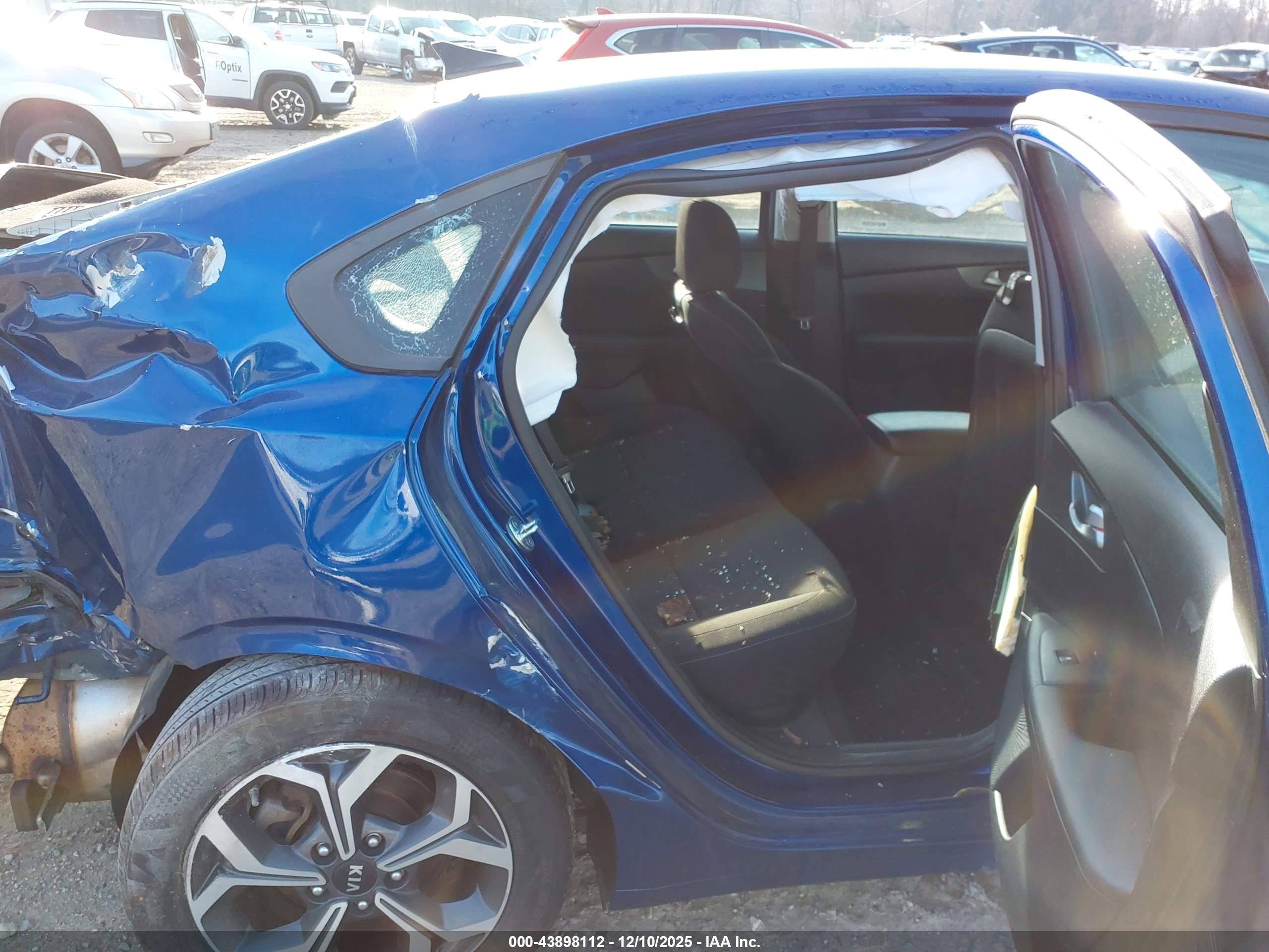 KIA FORTE image 8