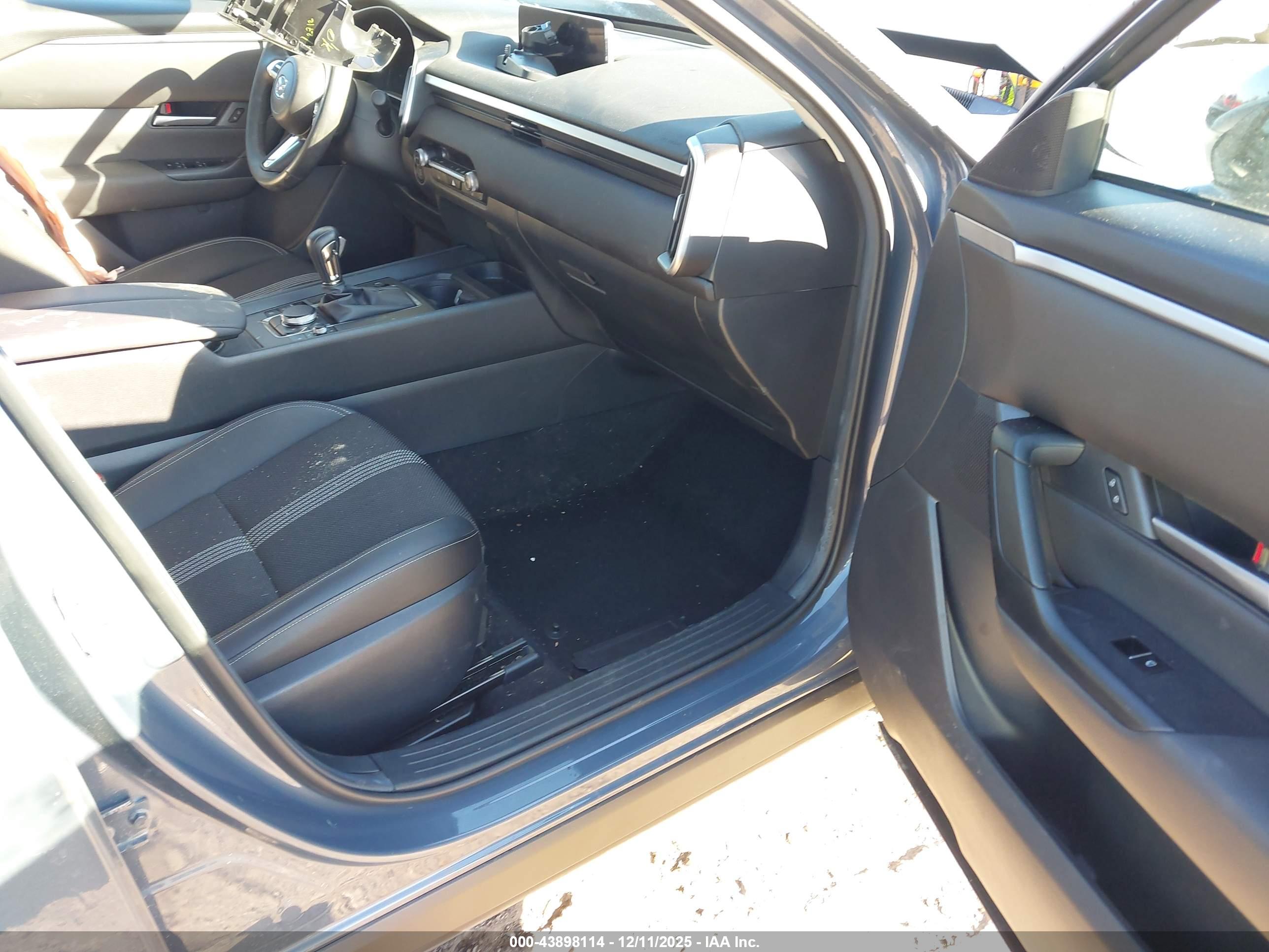 MAZDA CX-50 image 5