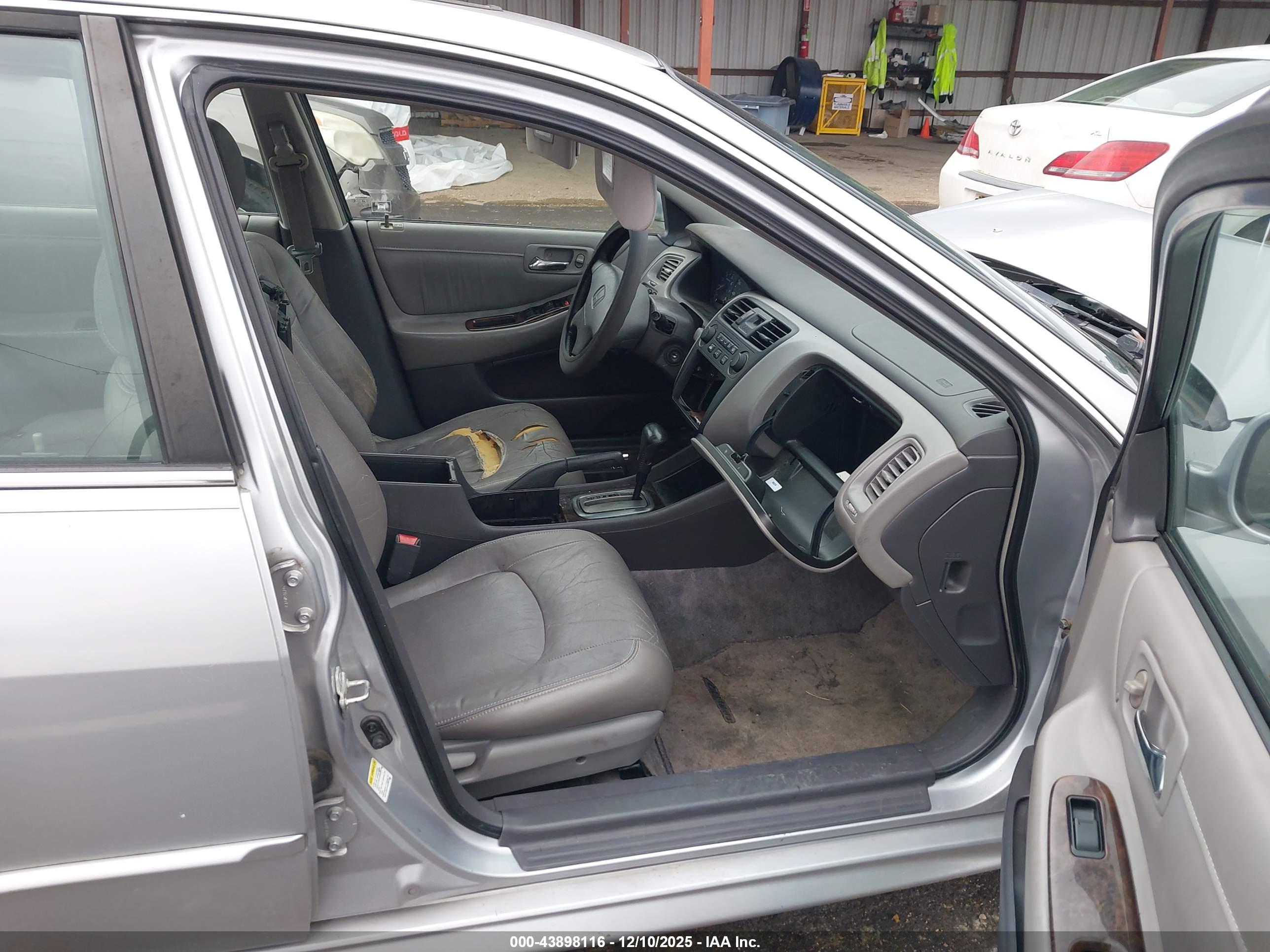 HONDA ACCORD image 5