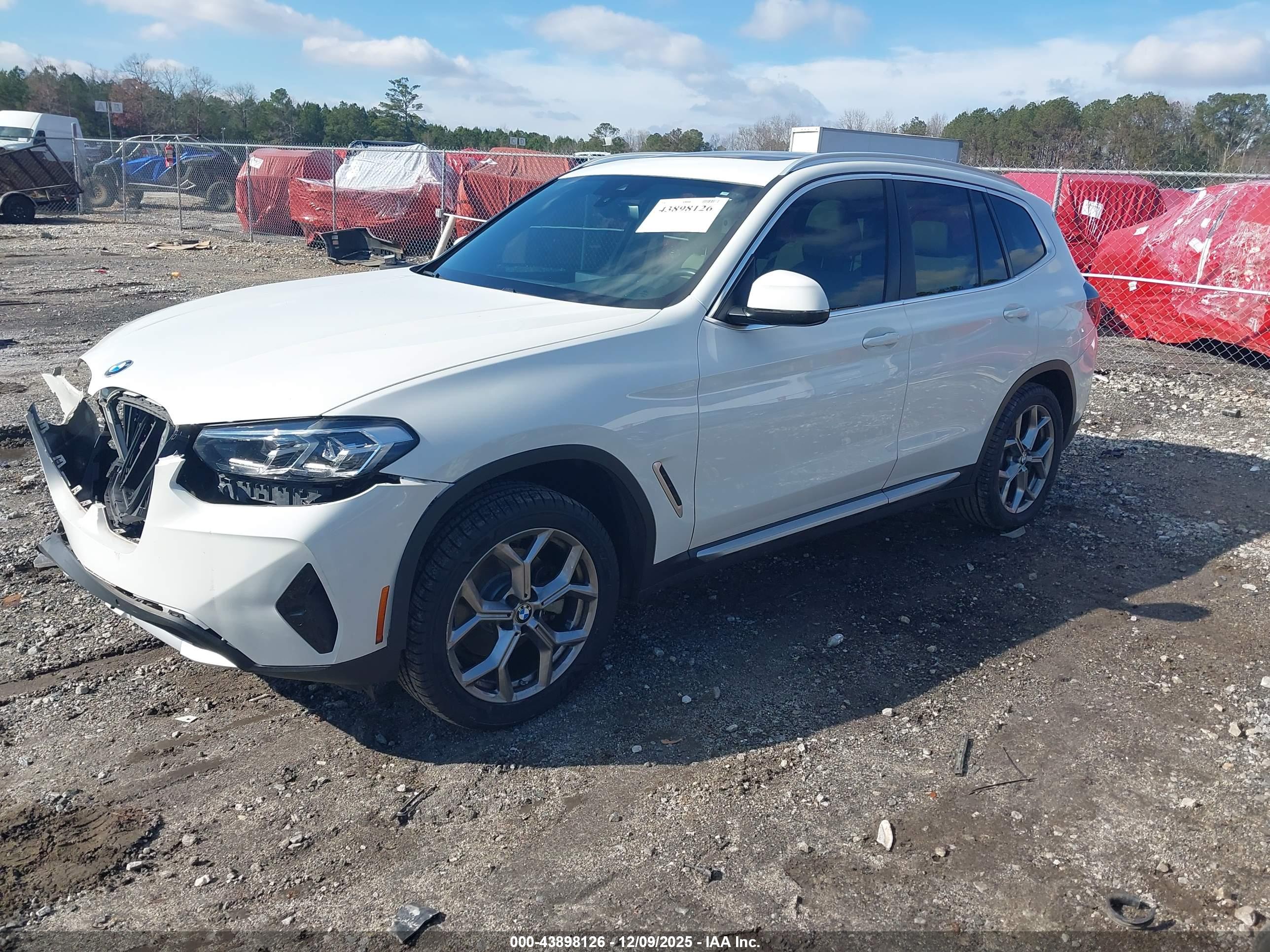 BMW X3 image 2