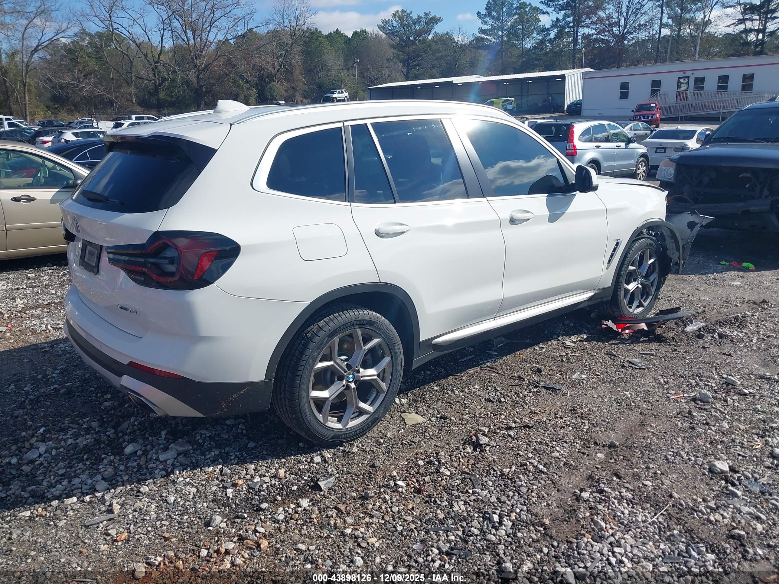 BMW X3 image 4