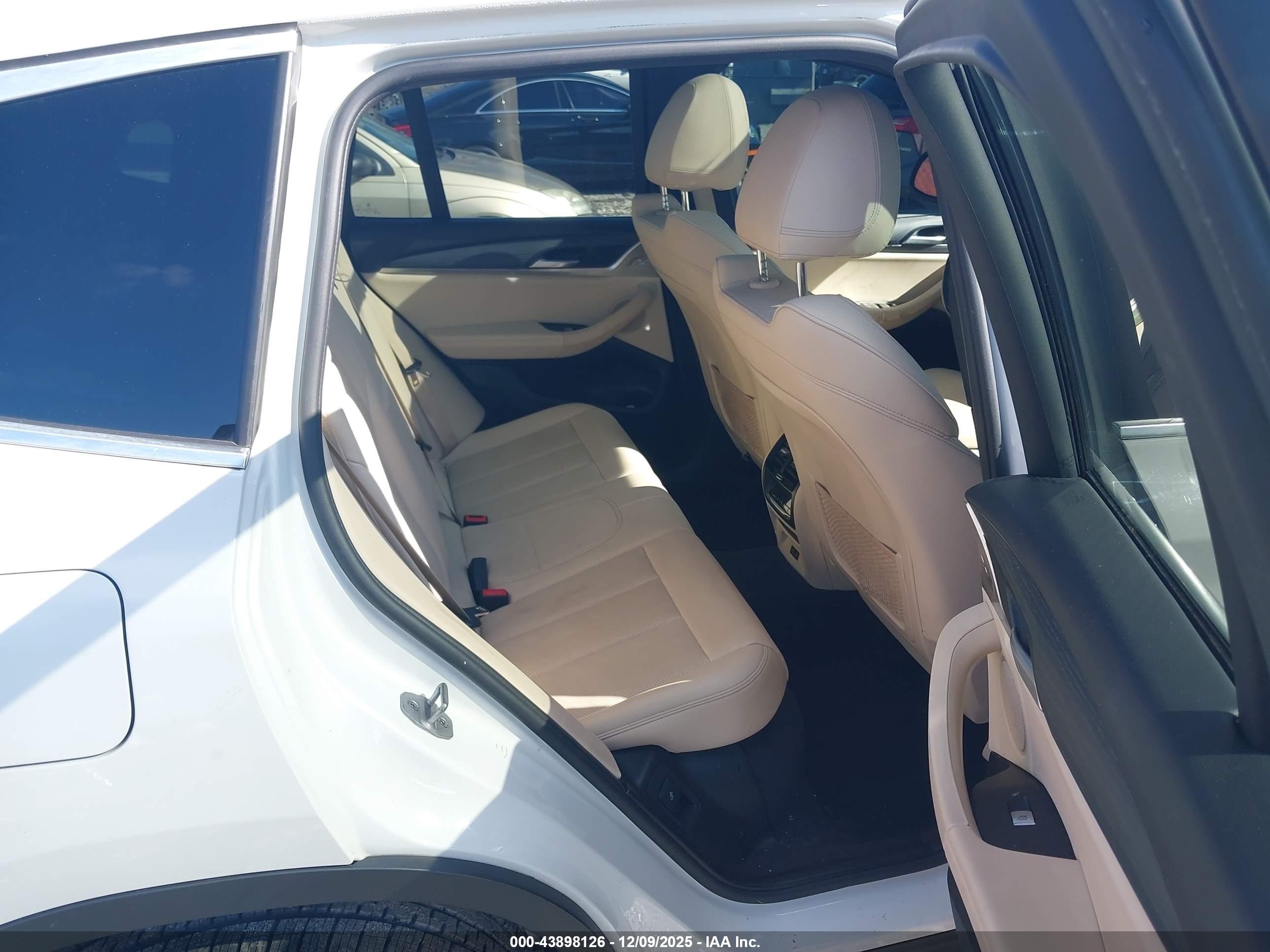 BMW X3 image 8