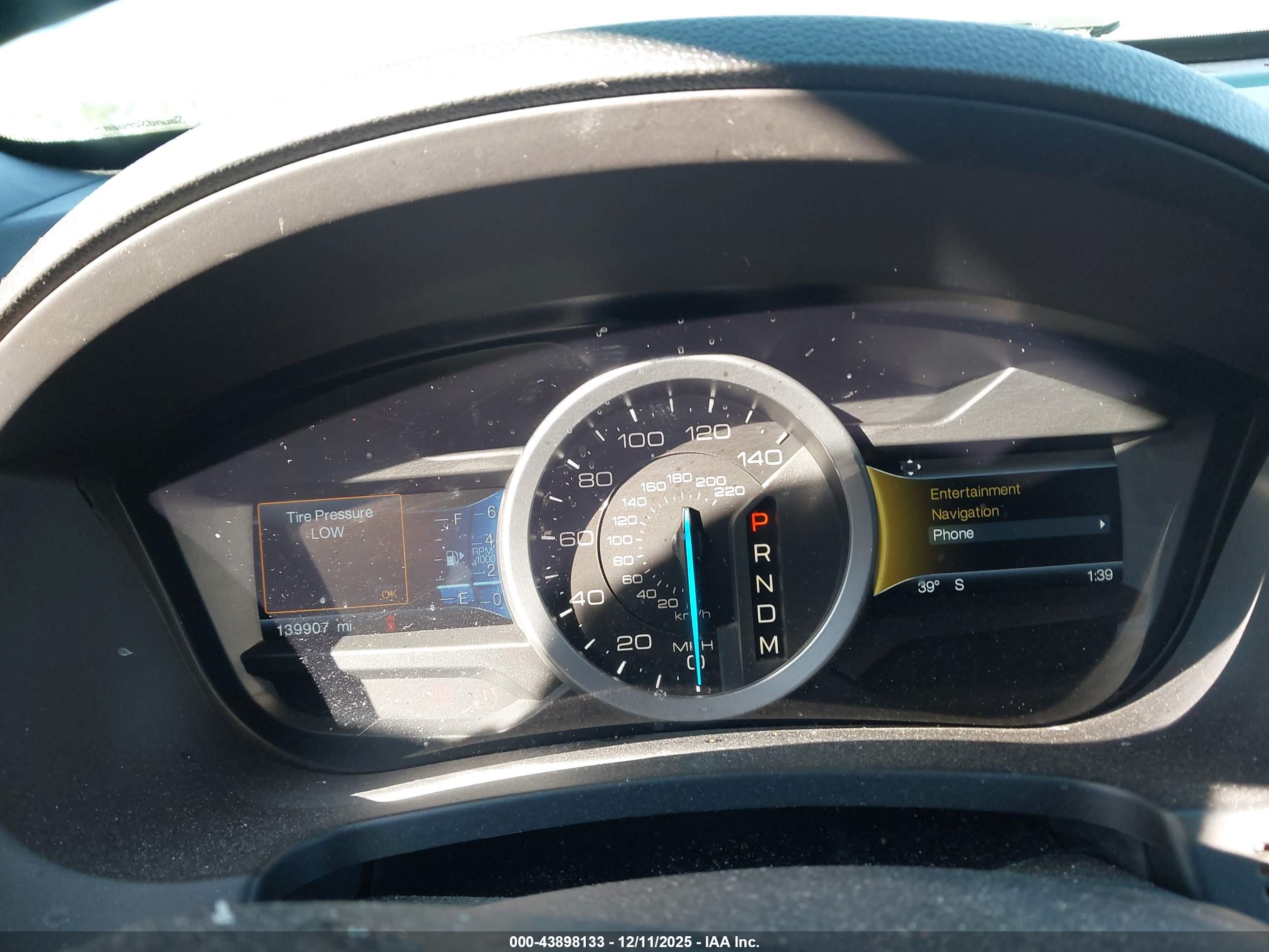 FORD EXPLORER image 7