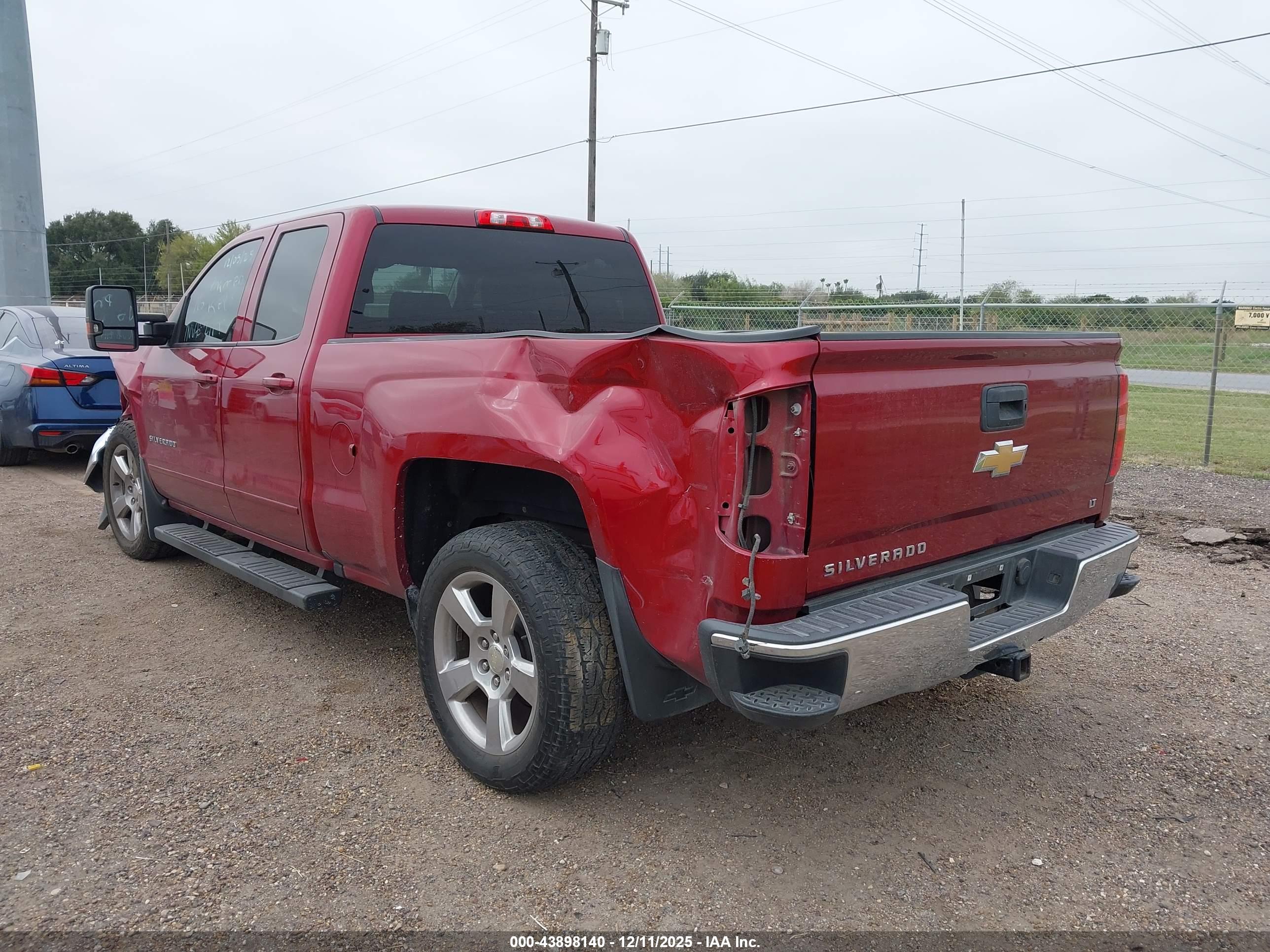 CHEVROLET SILVERADO image 3