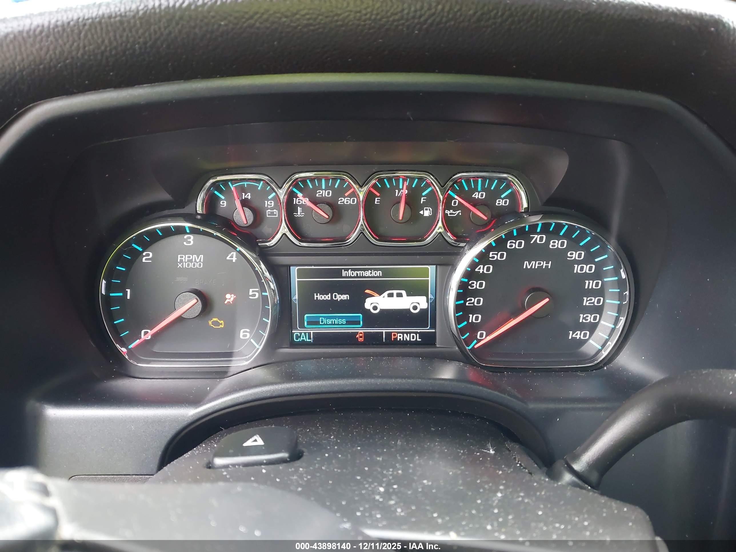 CHEVROLET SILVERADO image 7