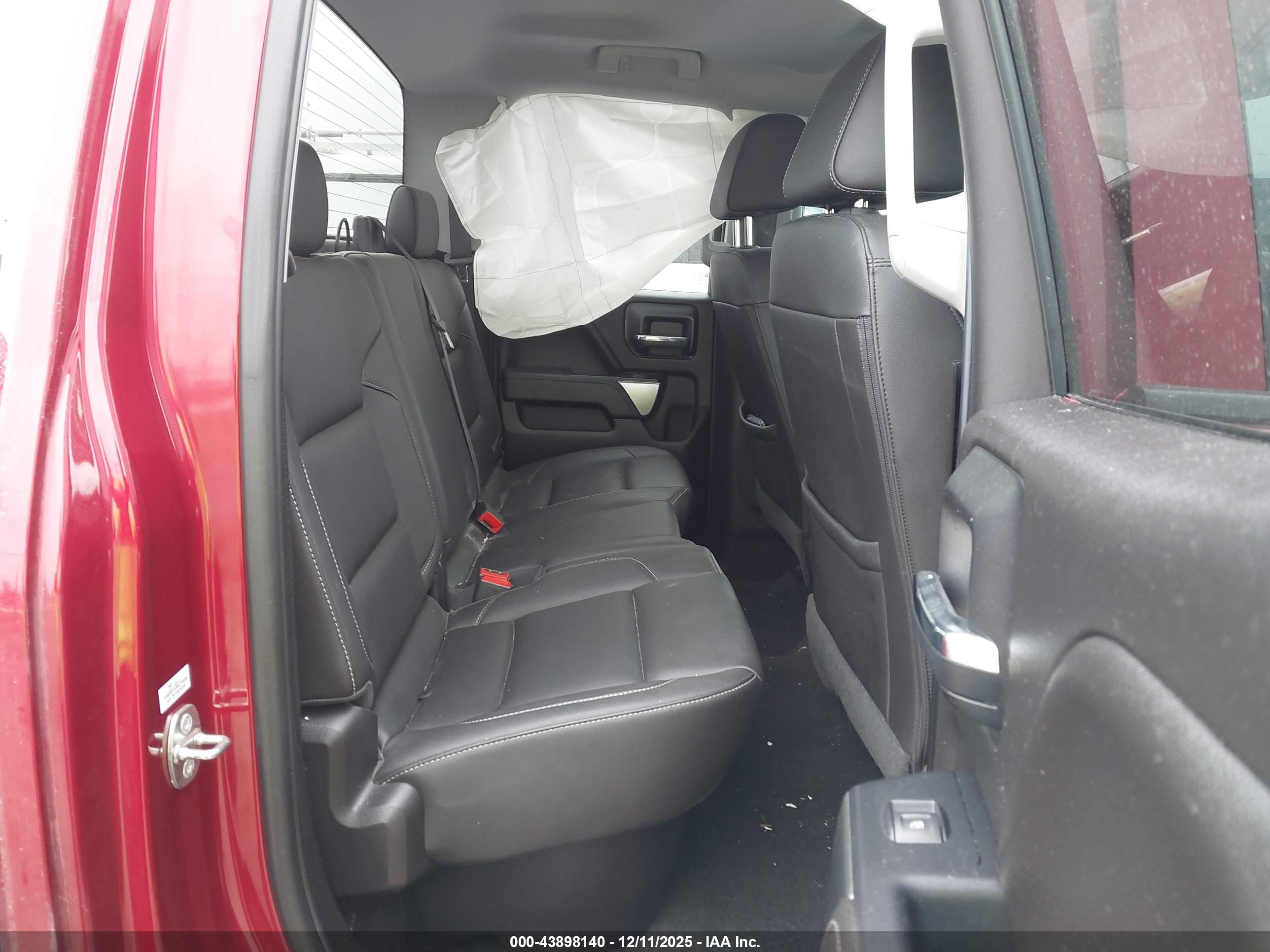 CHEVROLET SILVERADO image 8