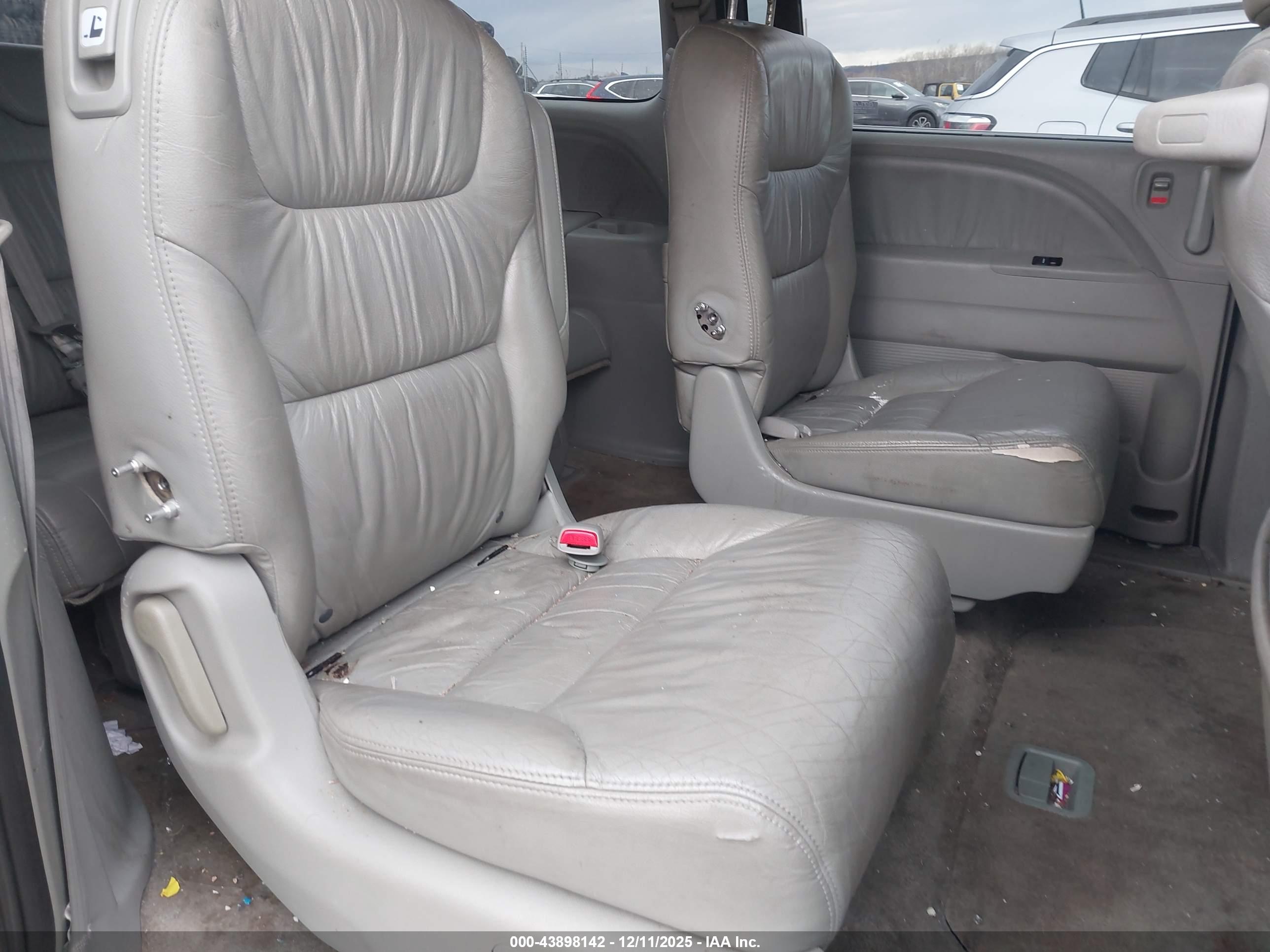 HONDA ODYSSEY image 8