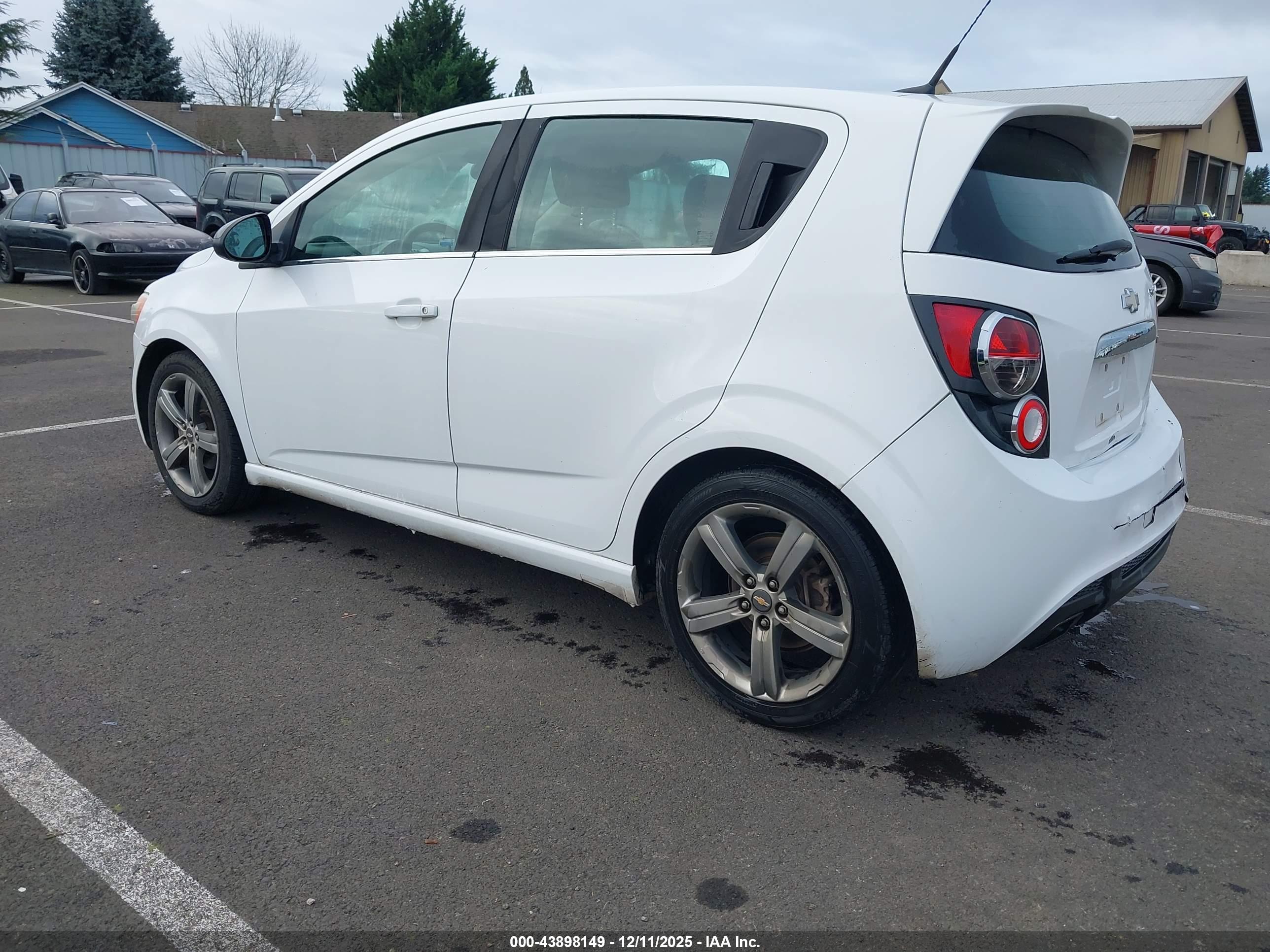 CHEVROLET SONIC image 3
