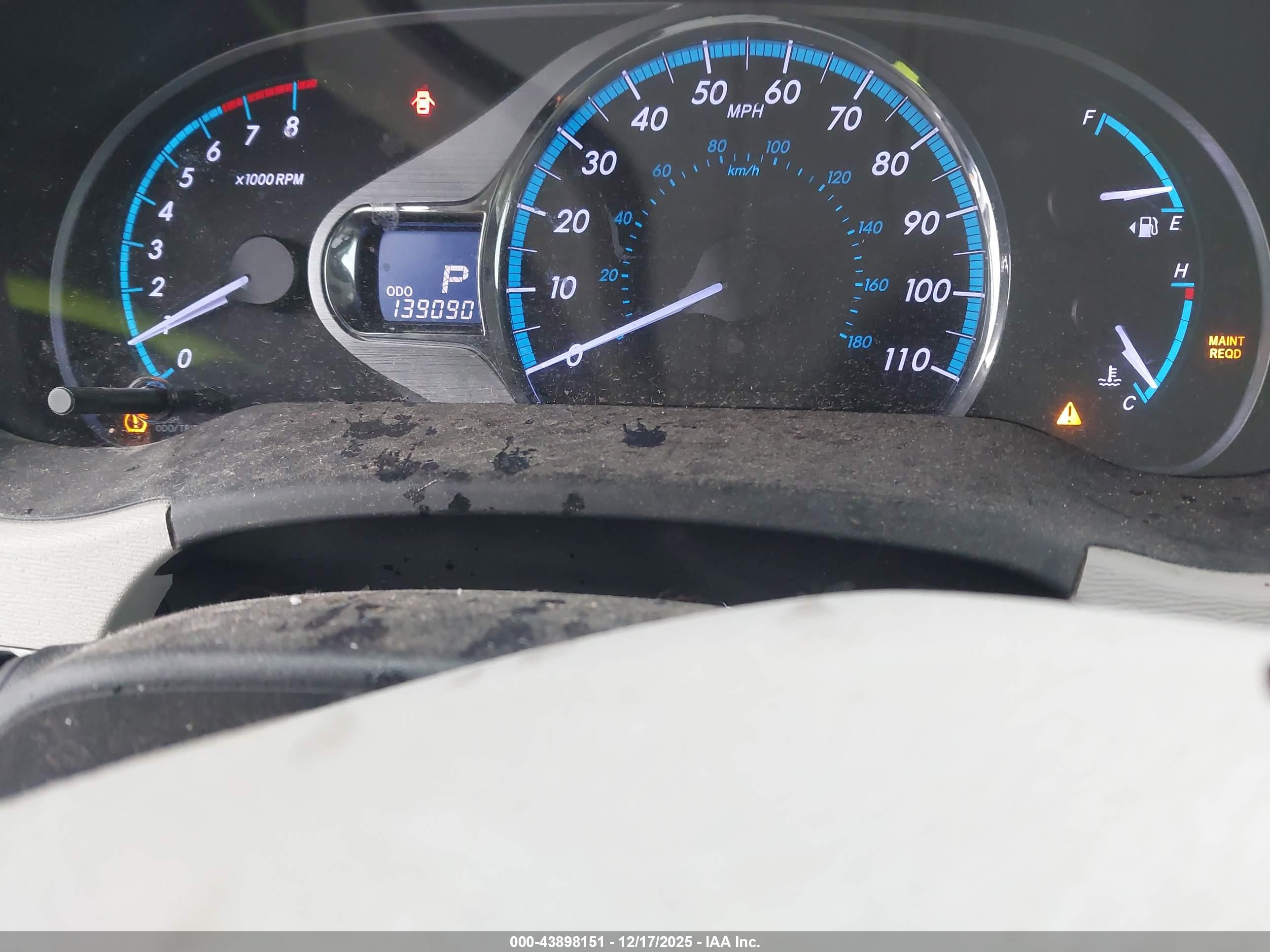 TOYOTA SIENNA image 7