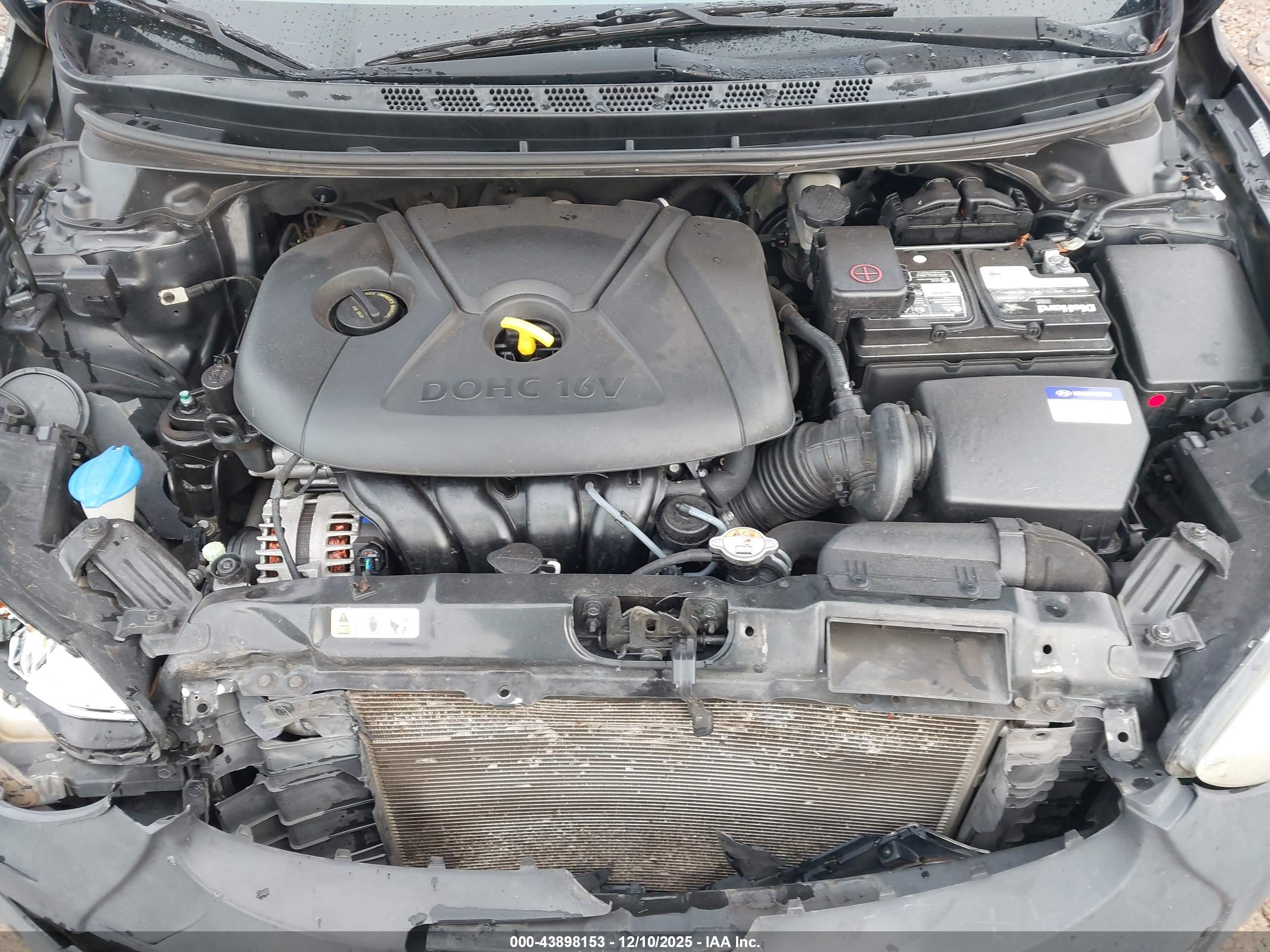 HYUNDAI ELANTRA image 10