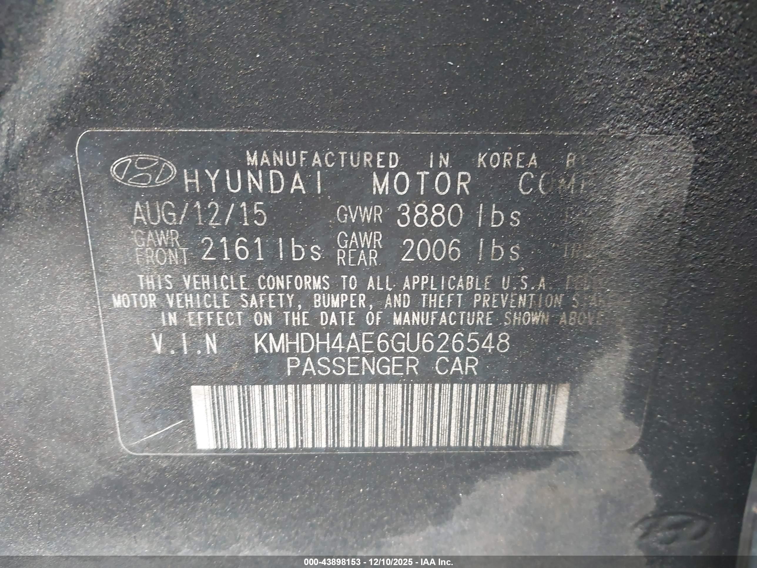 HYUNDAI ELANTRA image 9