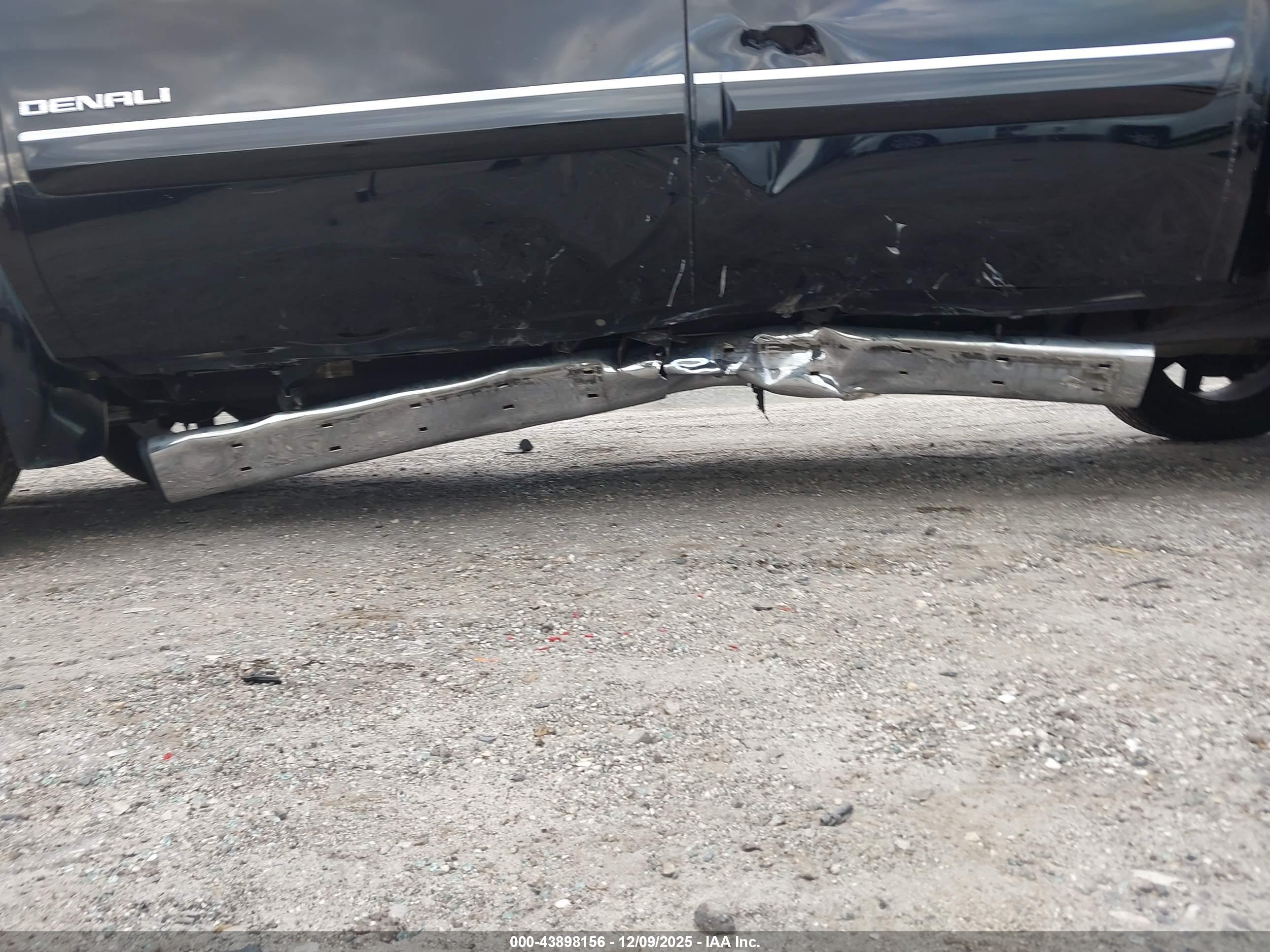 GMC SIERRA image 6