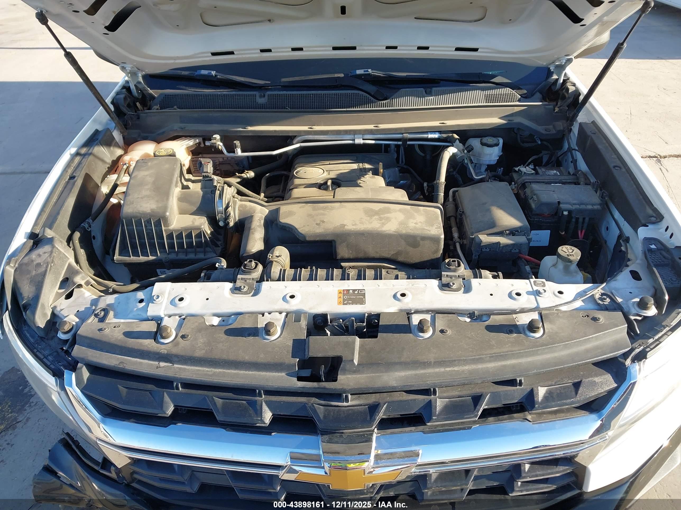CHEVROLET COLORADO image 10