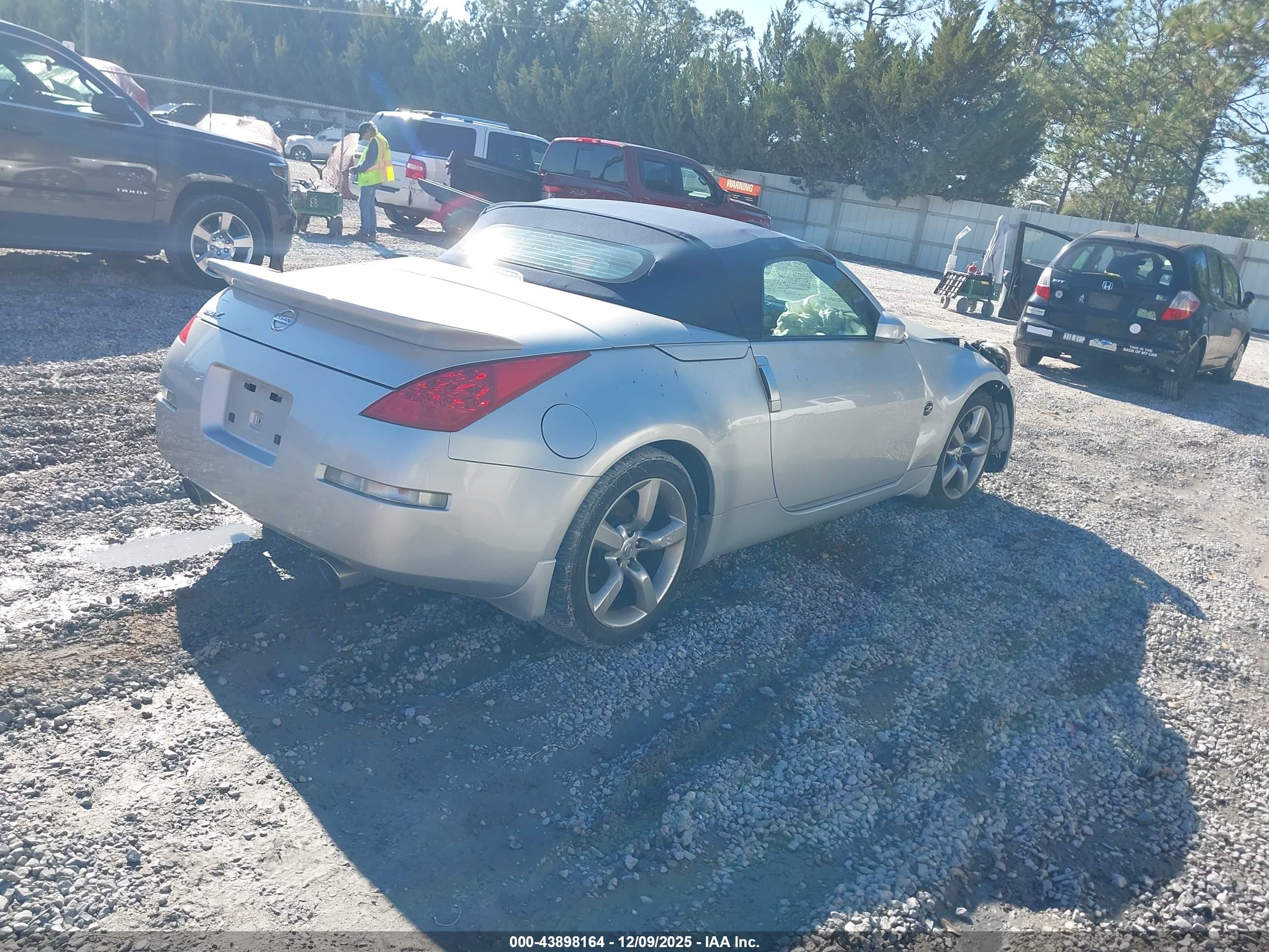 NISSAN 350Z image 4