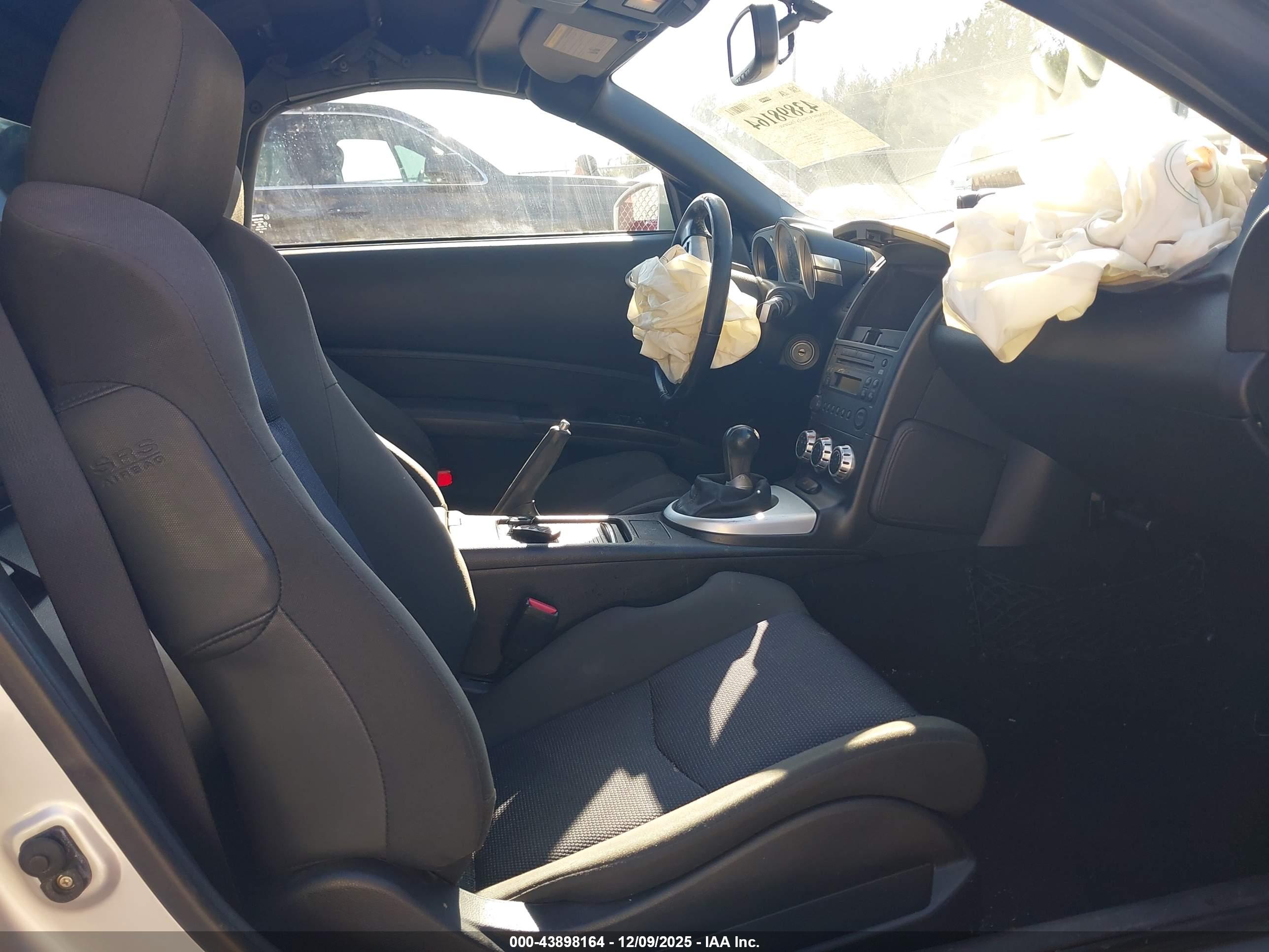 NISSAN 350Z image 5