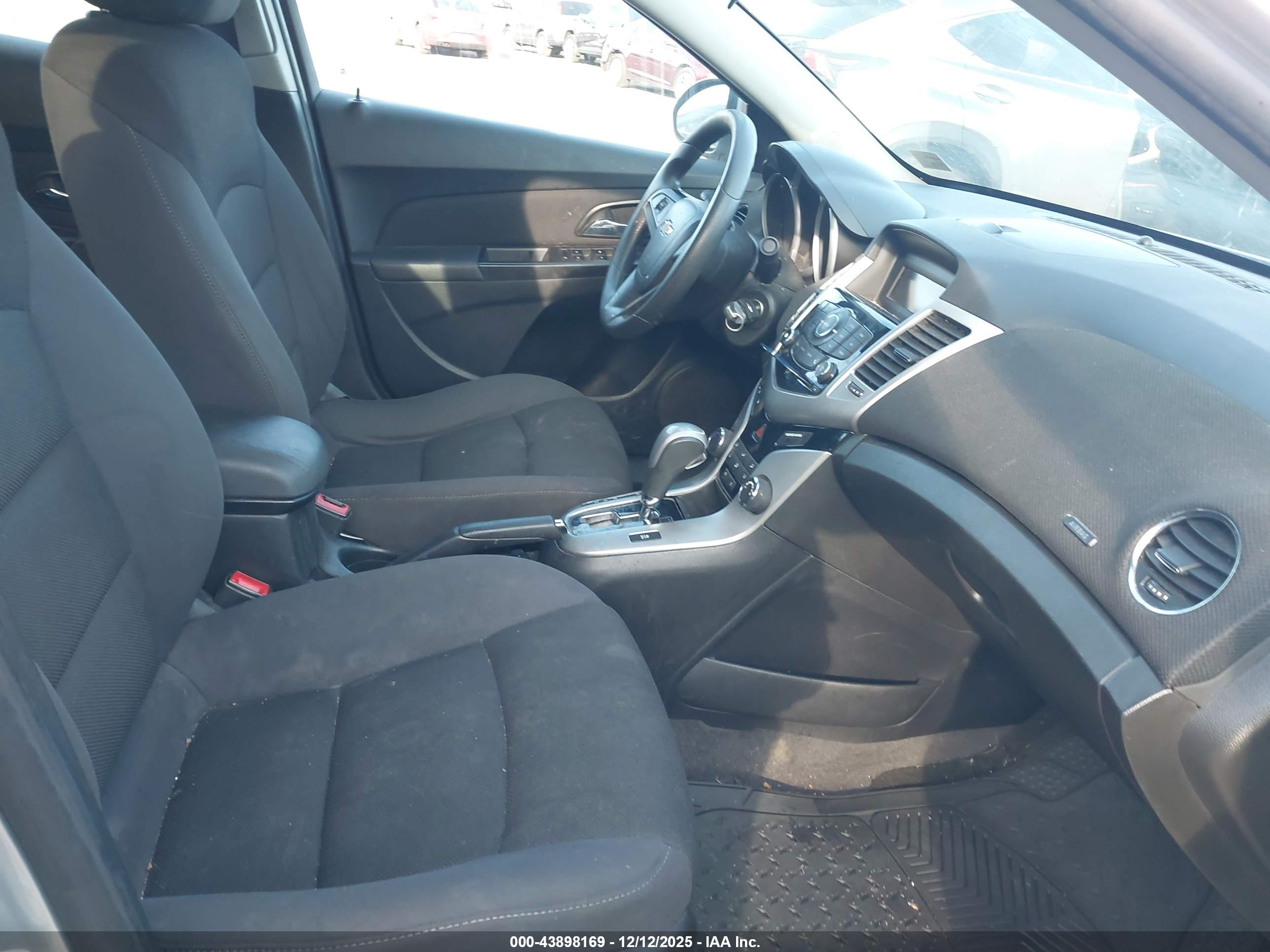 CHEVROLET CRUZE image 5