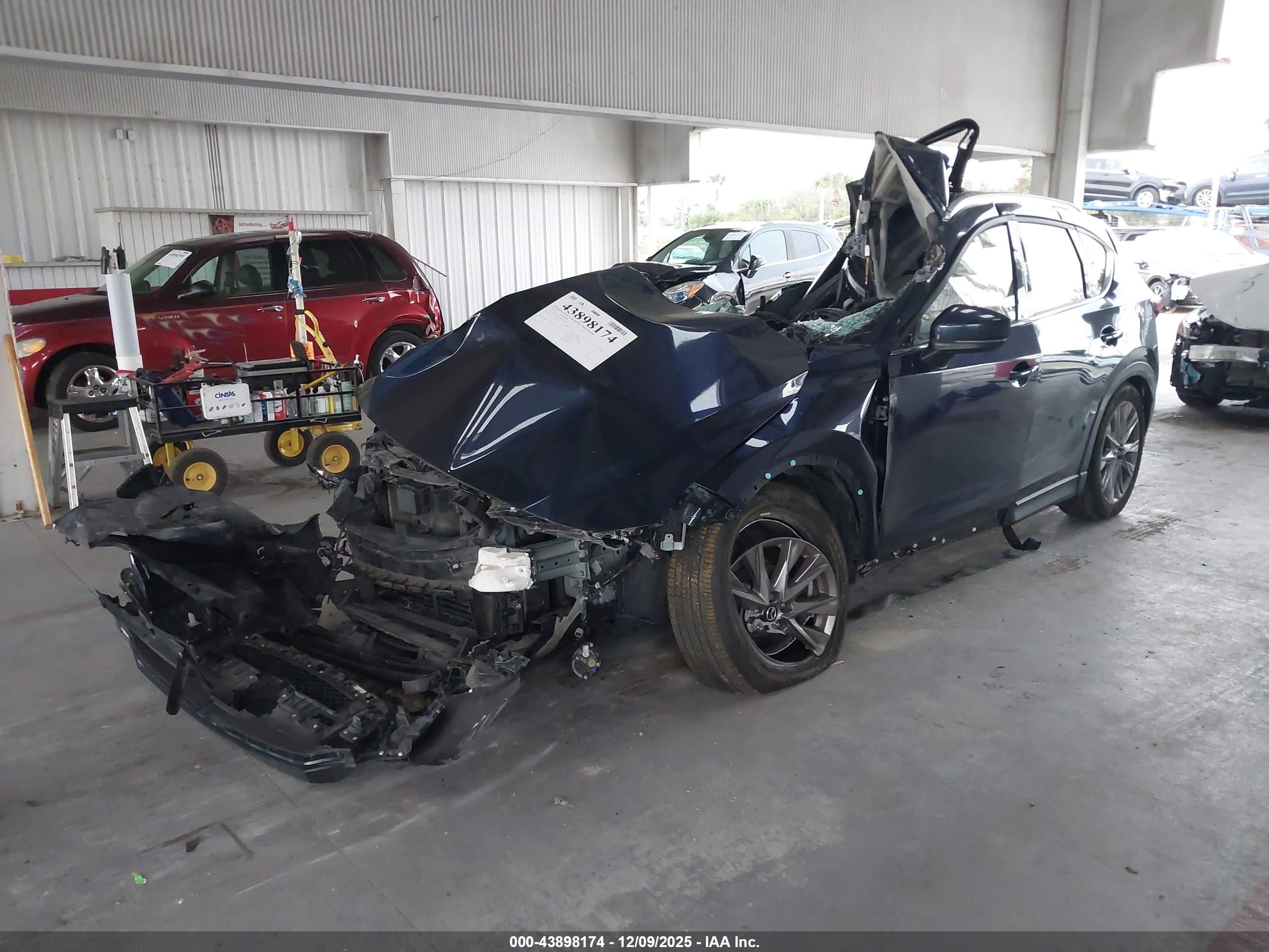 MAZDA CX-5 image 2