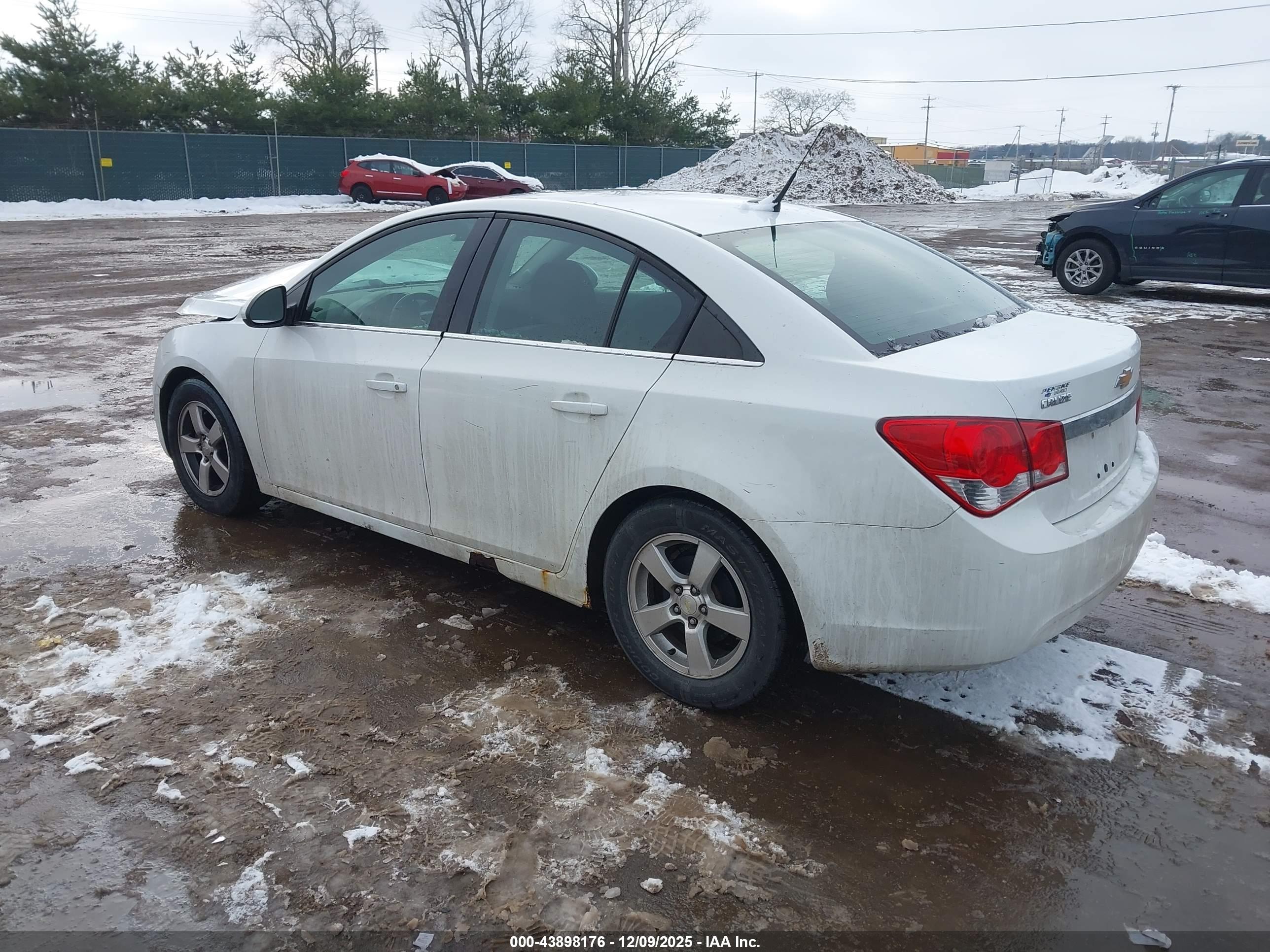 CHEVROLET CRUZE image 3
