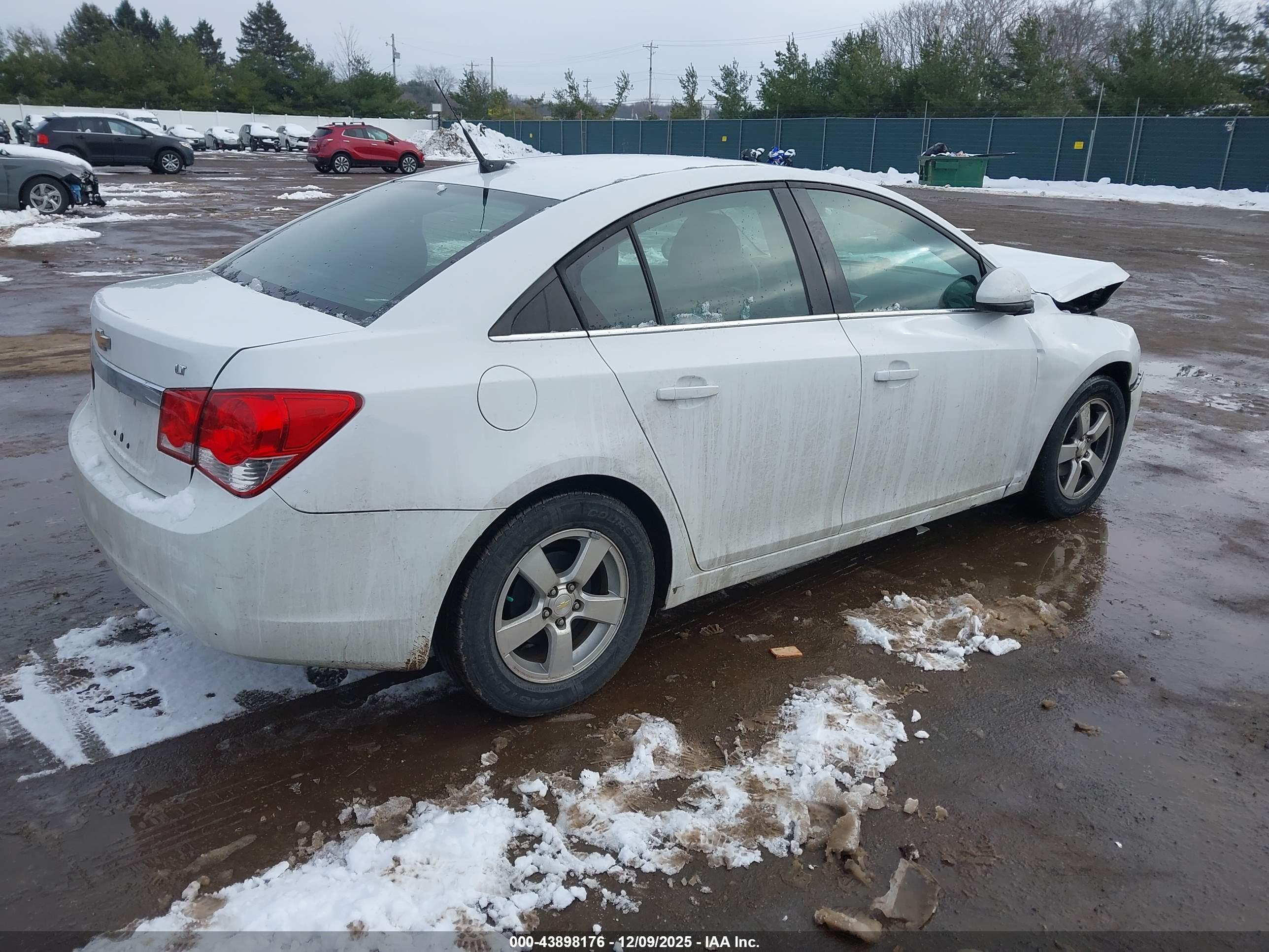 CHEVROLET CRUZE image 4