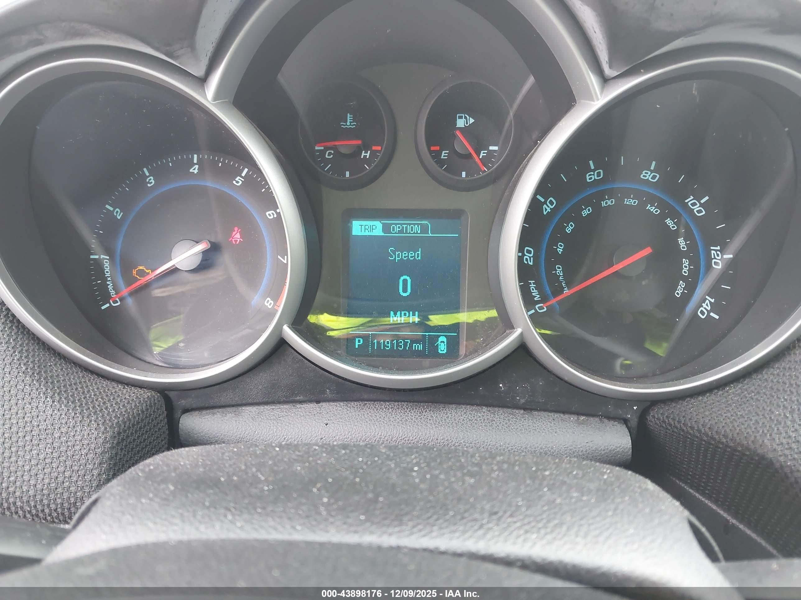 CHEVROLET CRUZE image 7