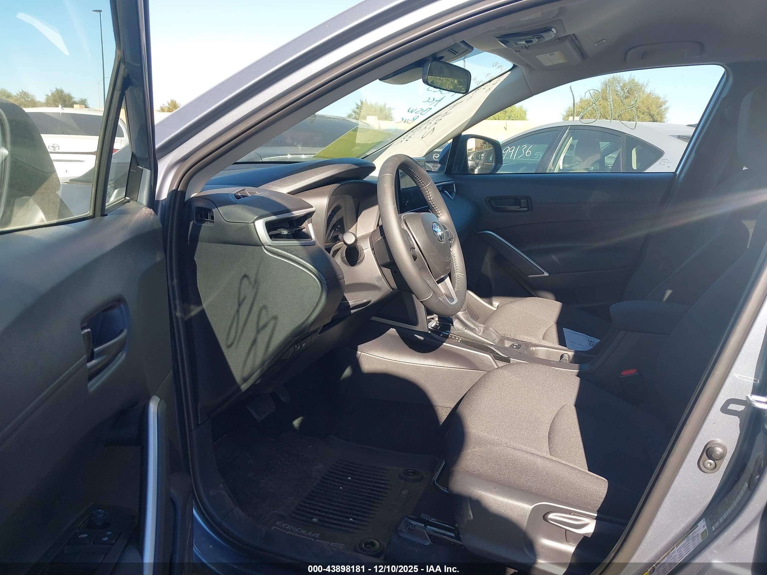 TOYOTA COROLLA image 5