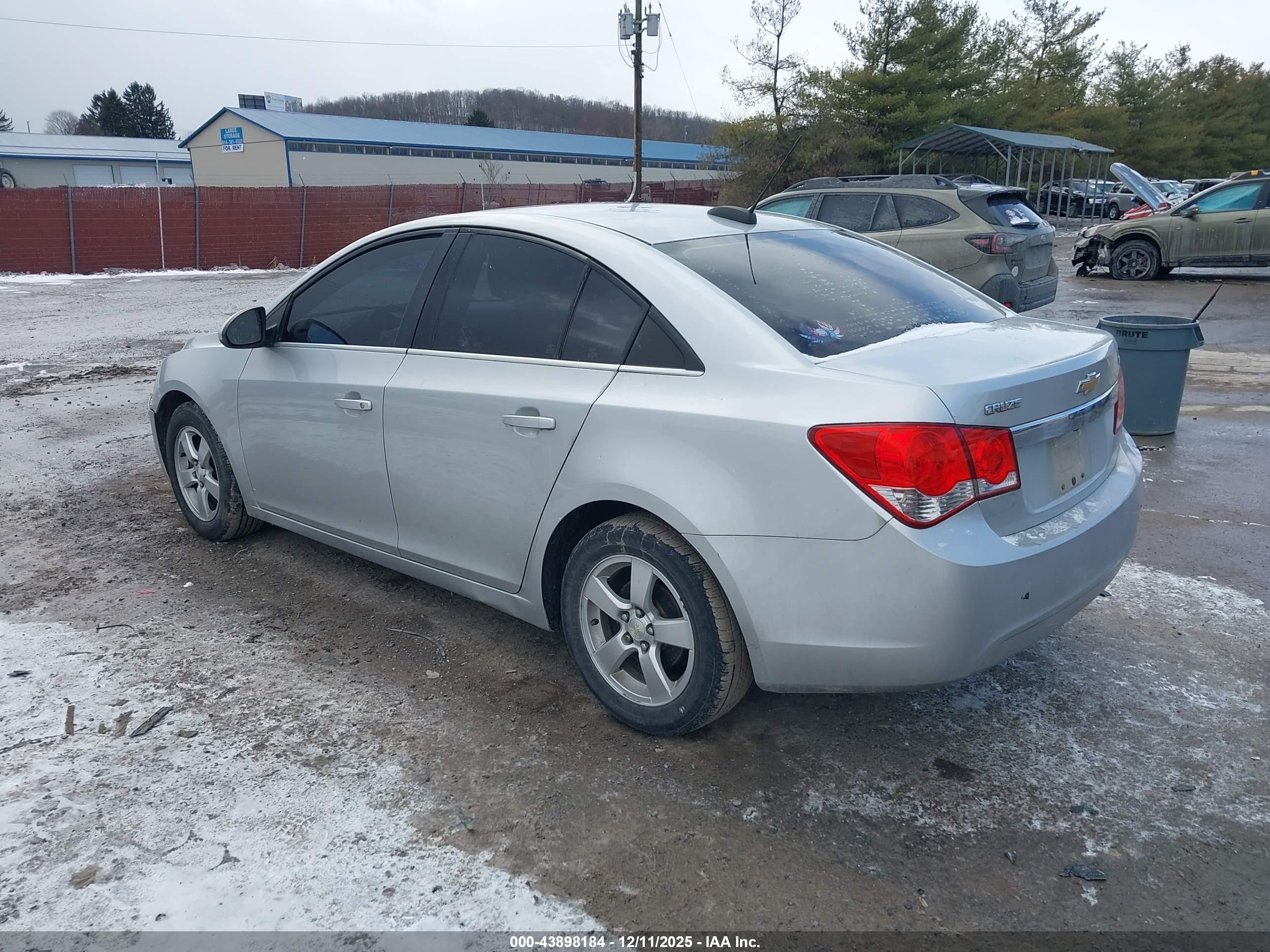 CHEVROLET CRUZE image 3