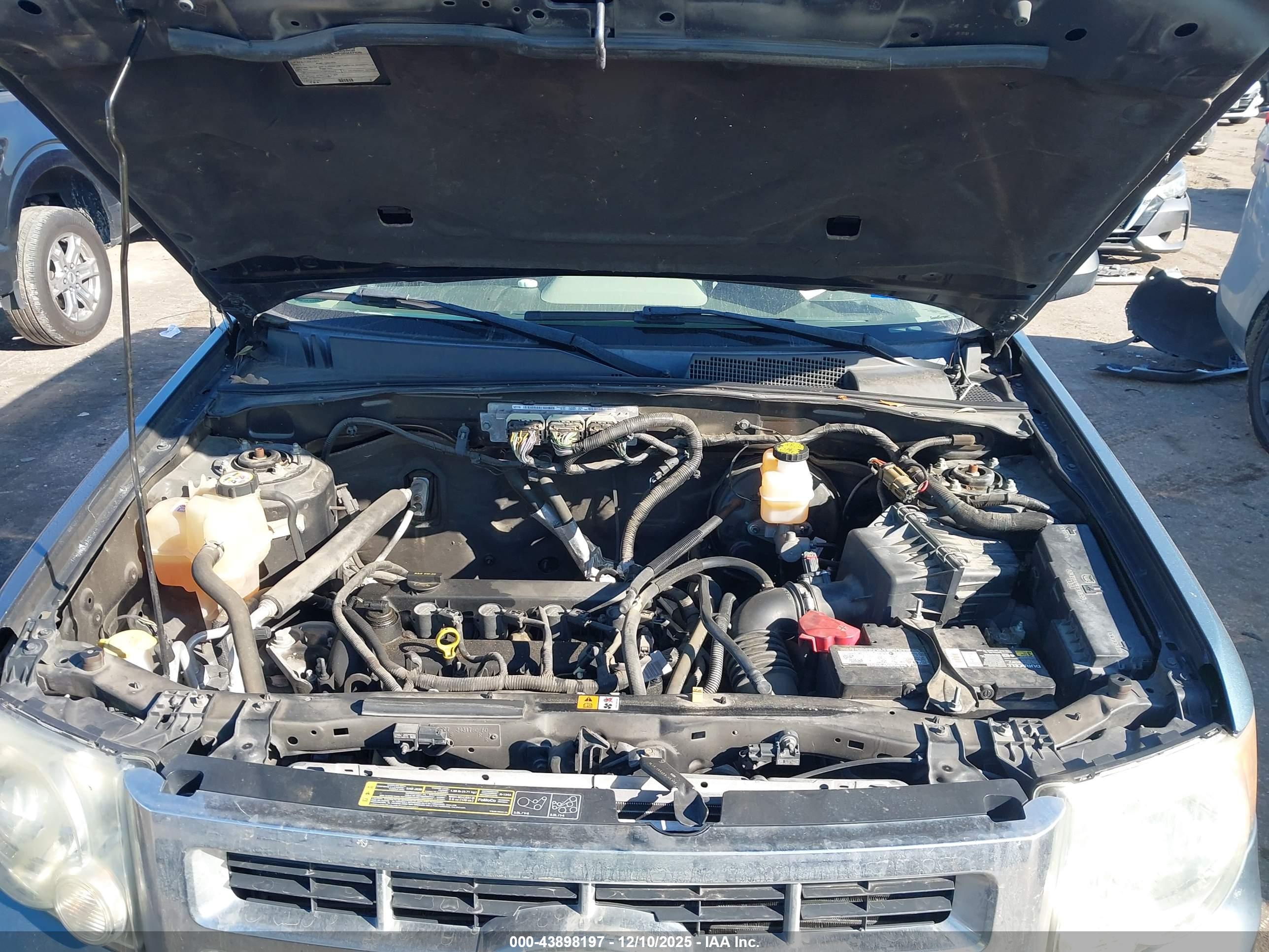 FORD ESCAPE image 10