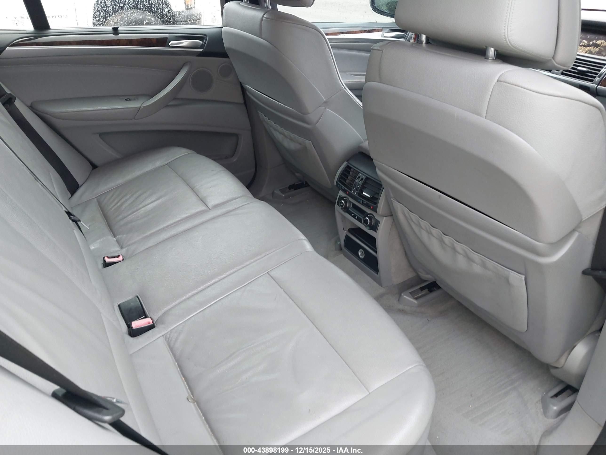 BMW X5 image 8