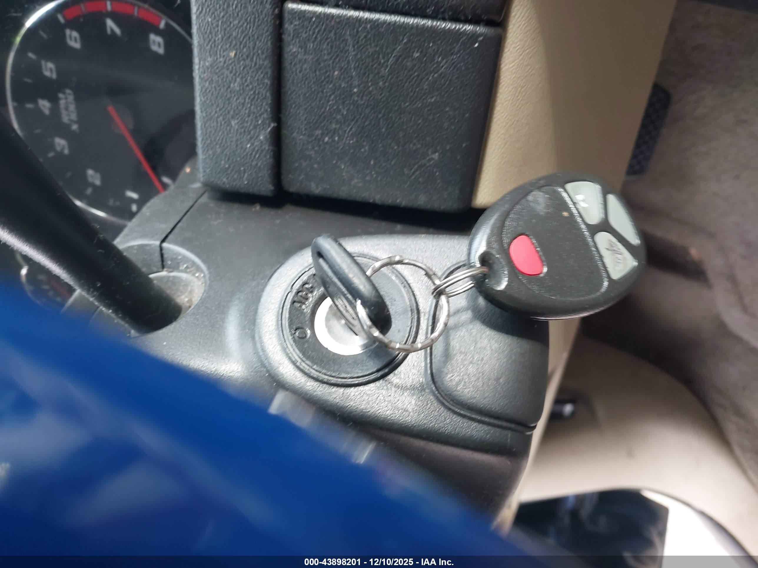 CHEVROLET EQUINOX image 11