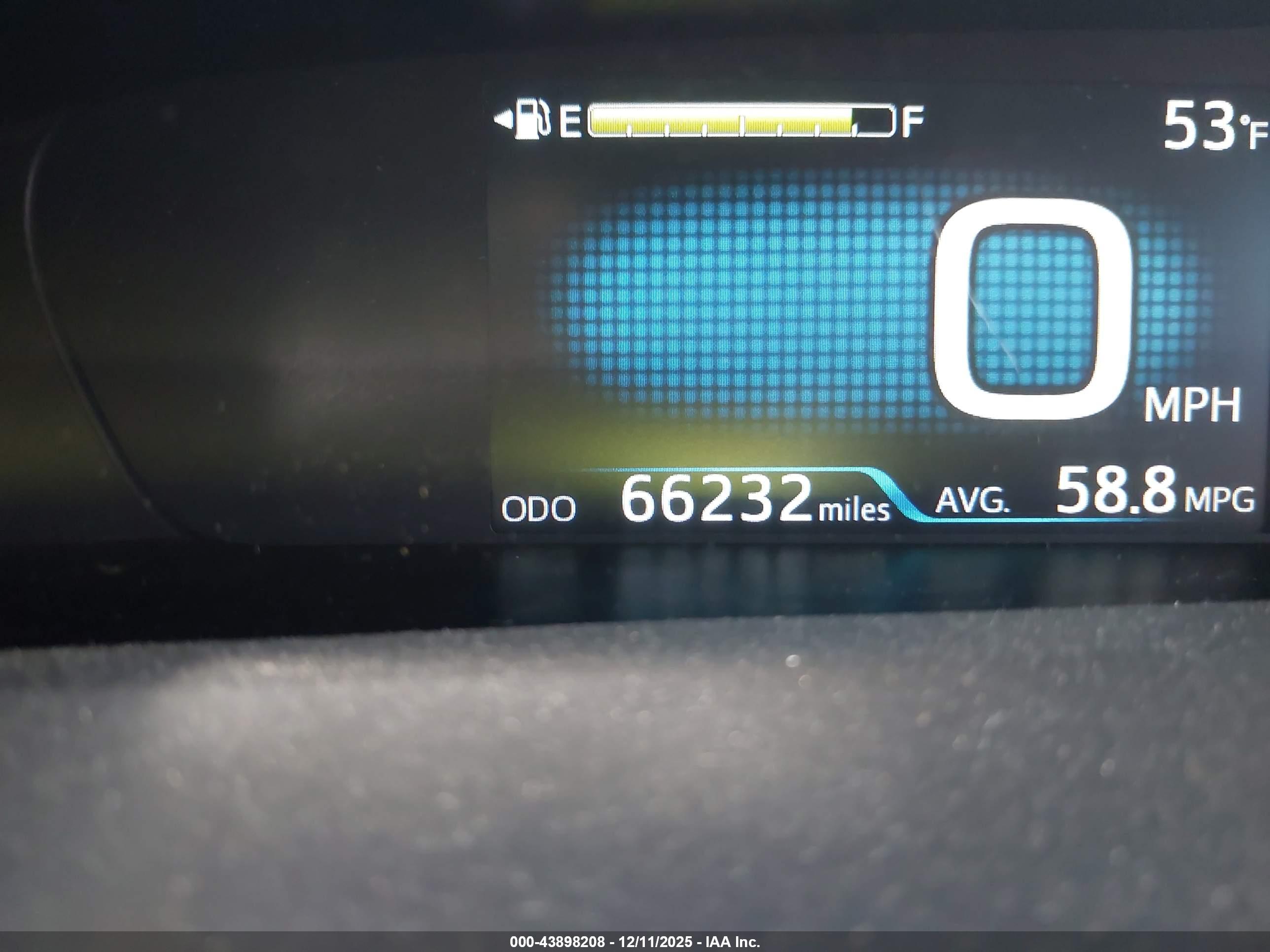 TOYOTA PRIUS image 7
