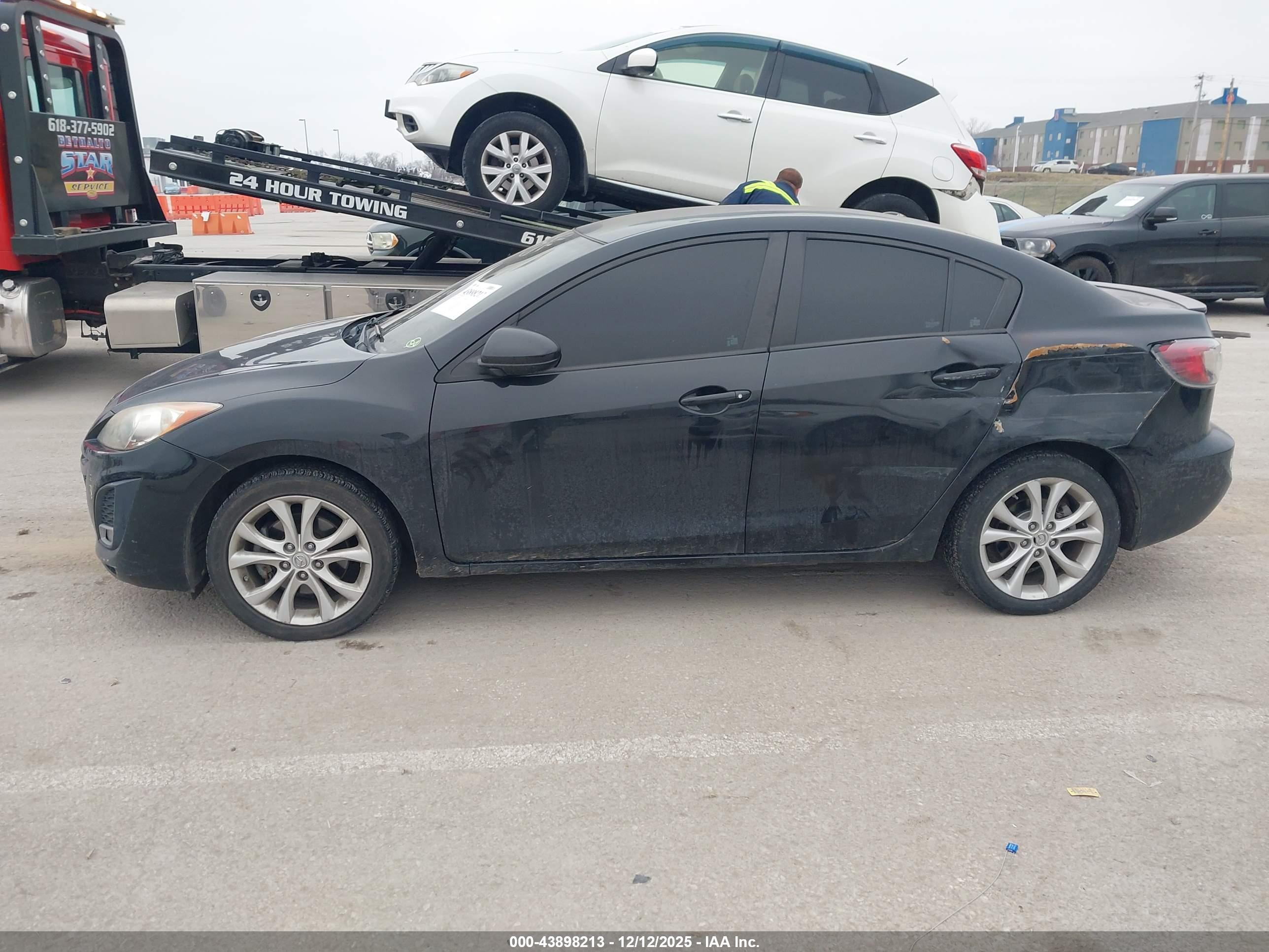 MAZDA MAZDA3 image 6