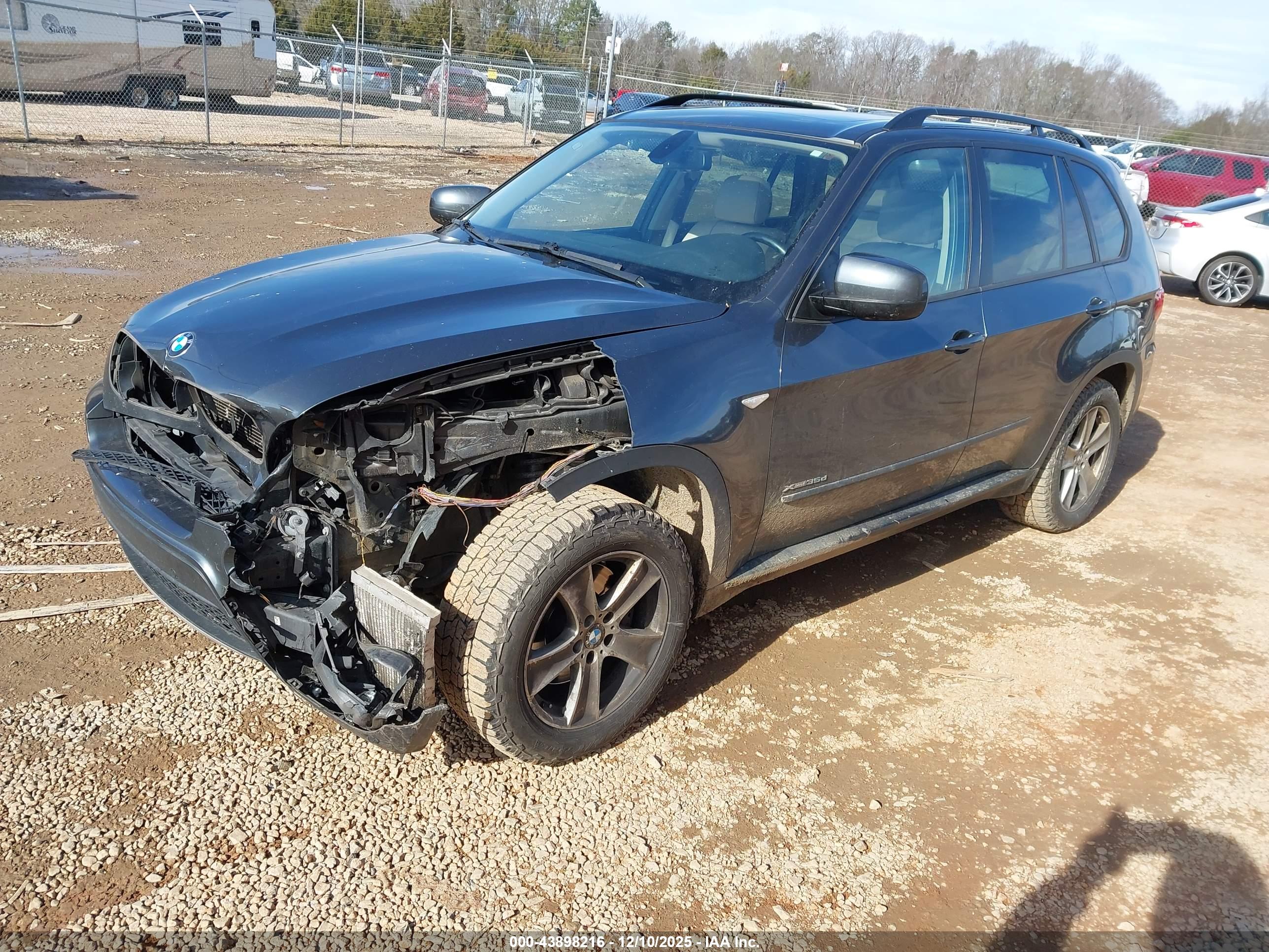 BMW X5 image 2