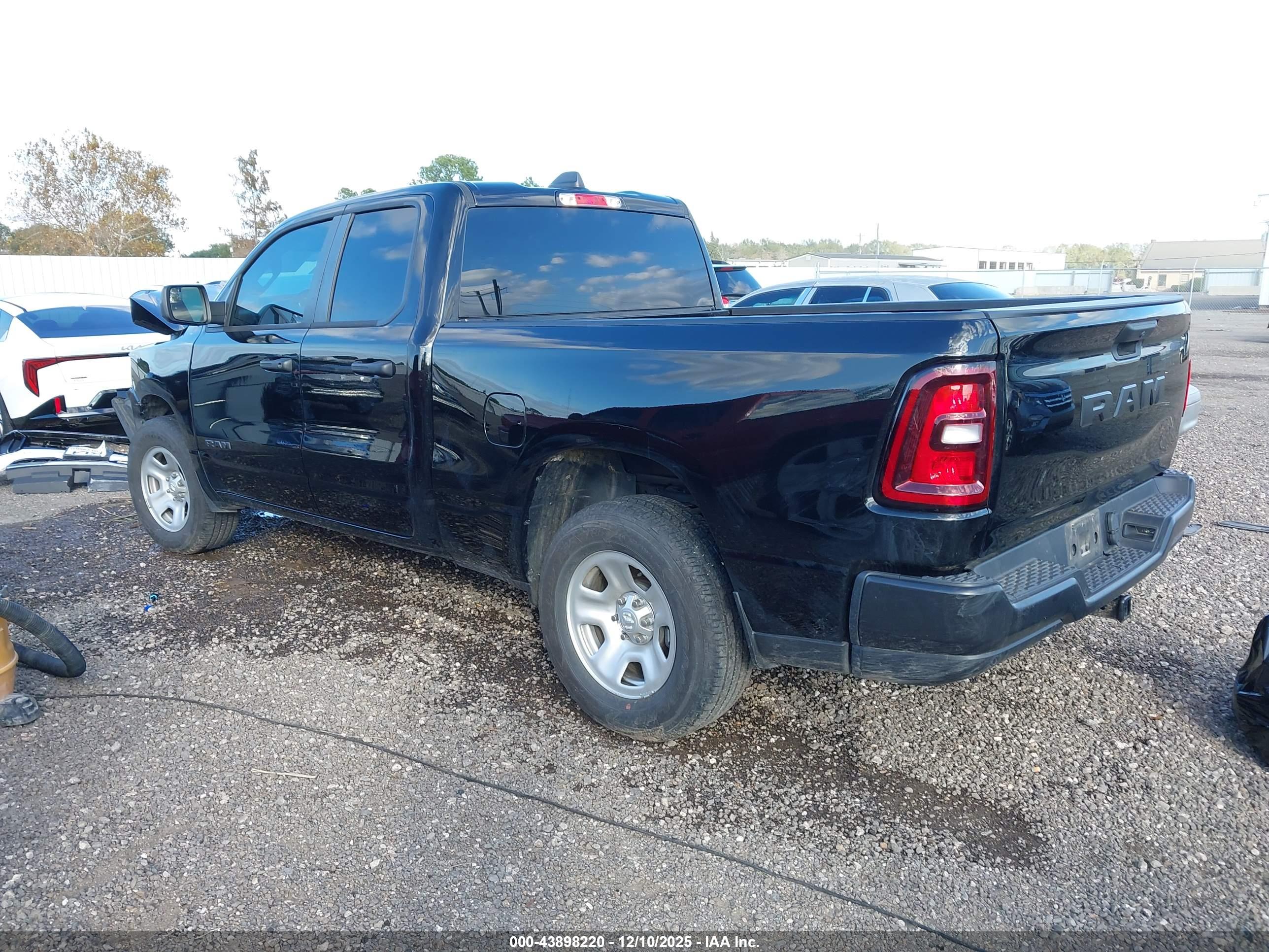 RAM 1500 image 3