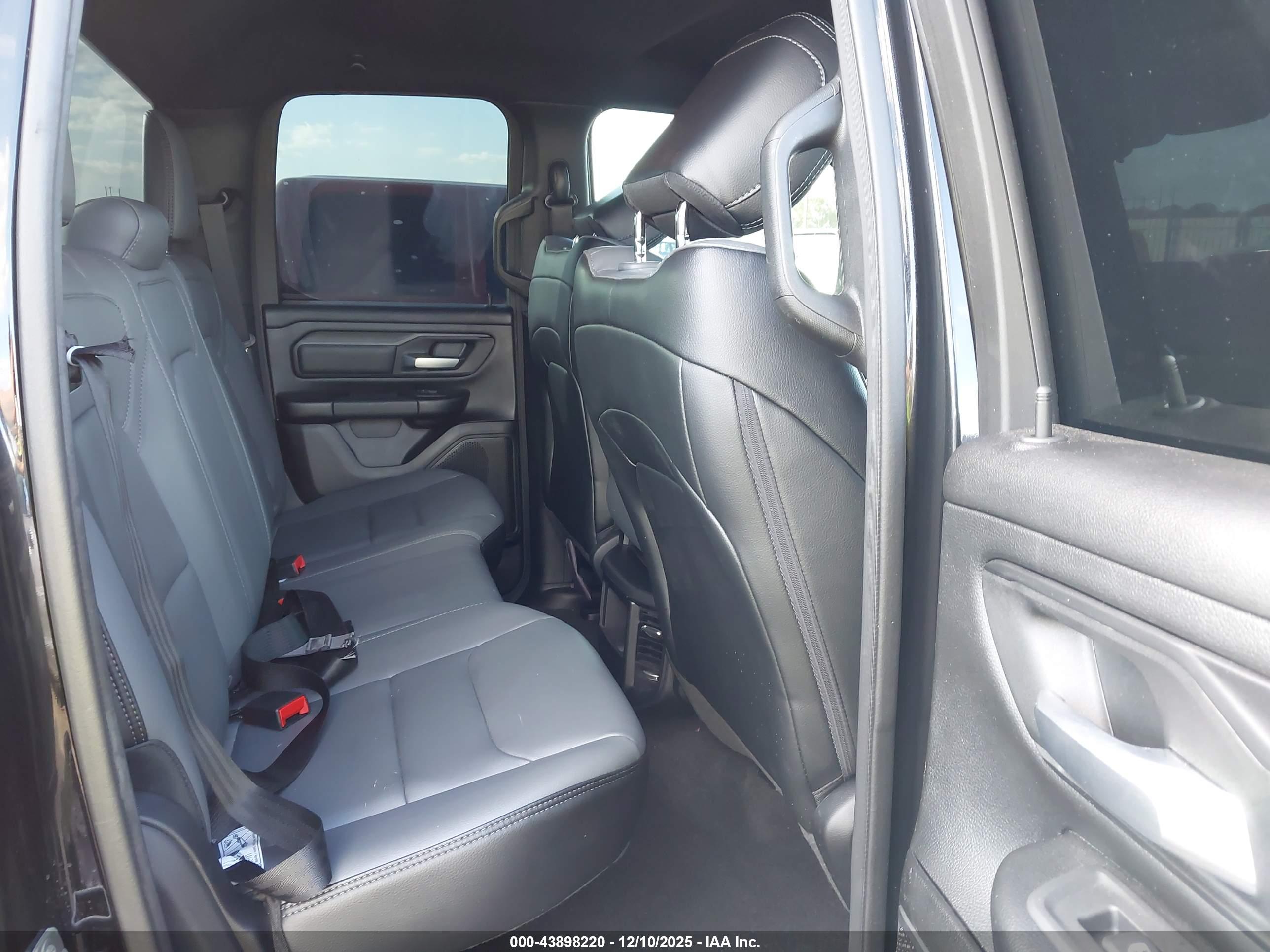 RAM 1500 image 8