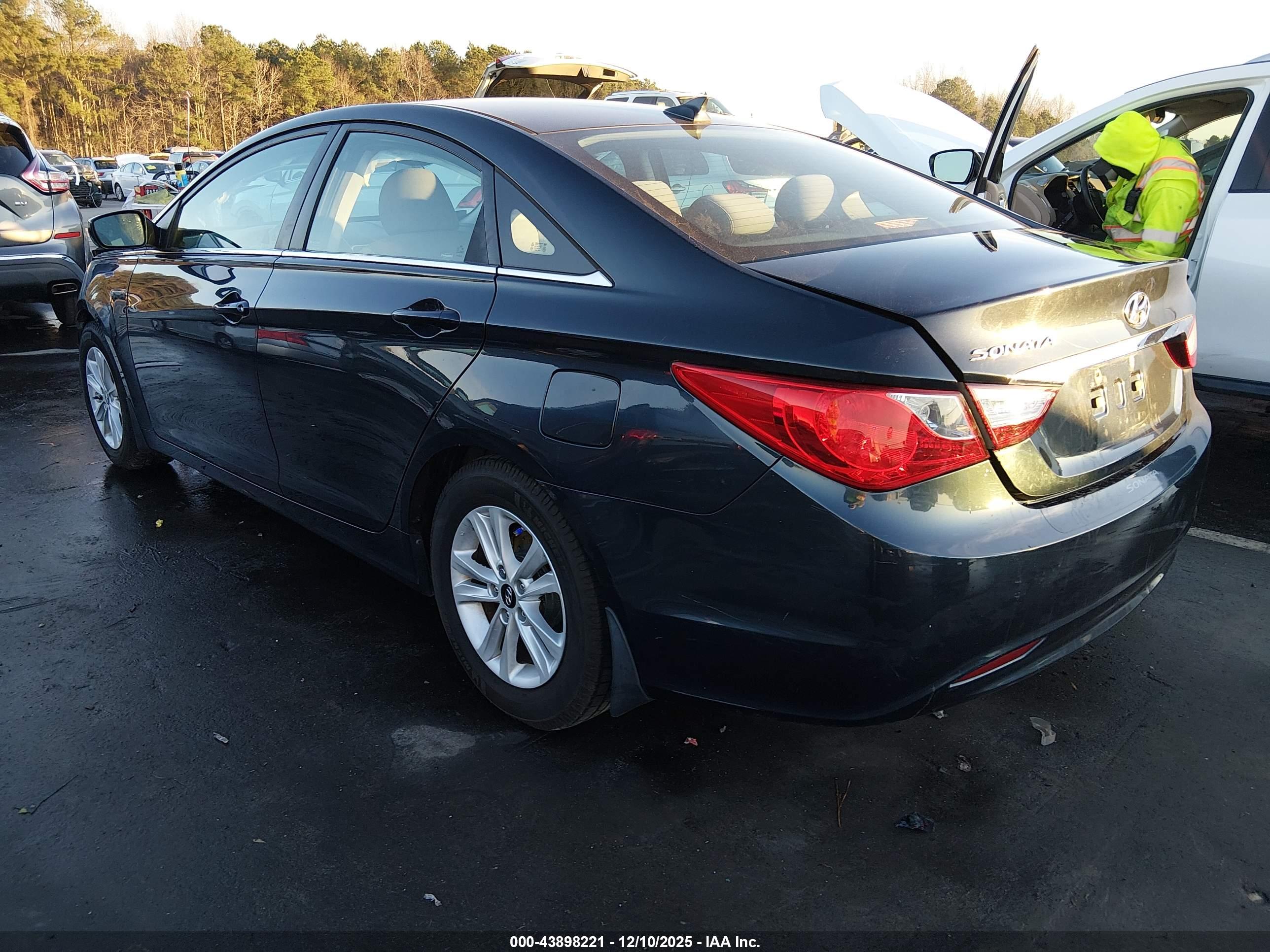 HYUNDAI SONATA image 3