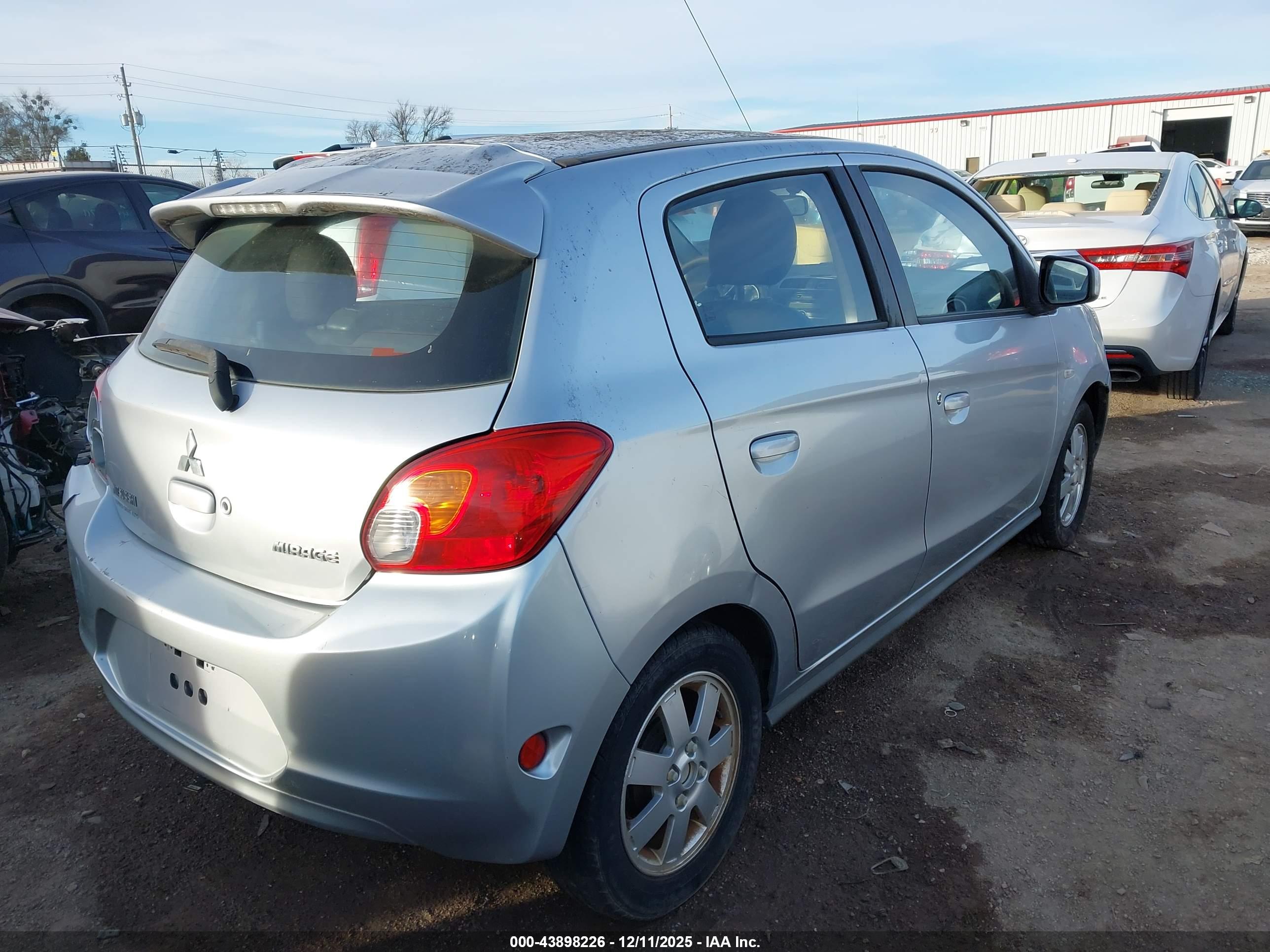 MITSUBISHI MIRAGE image 4