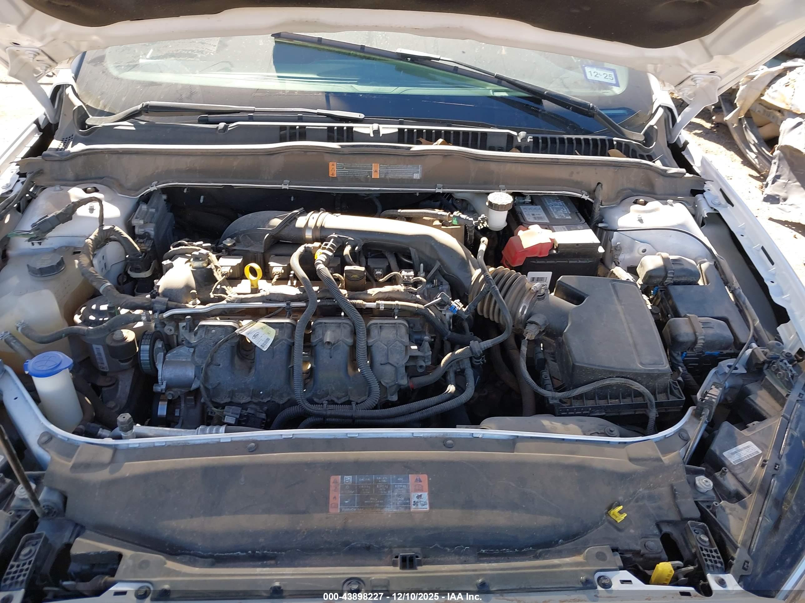 FORD FUSION image 10