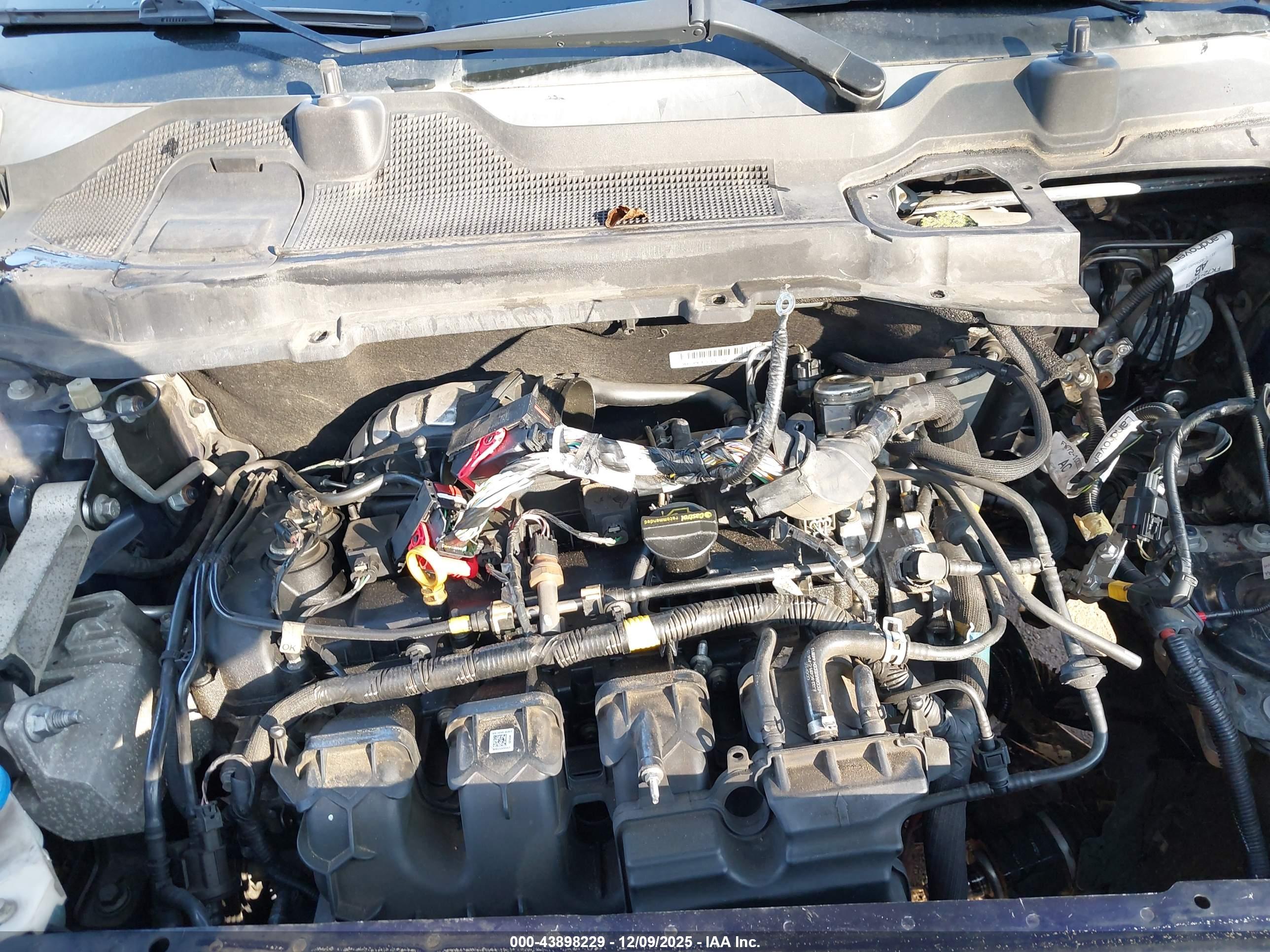 LAND ROVER image 10