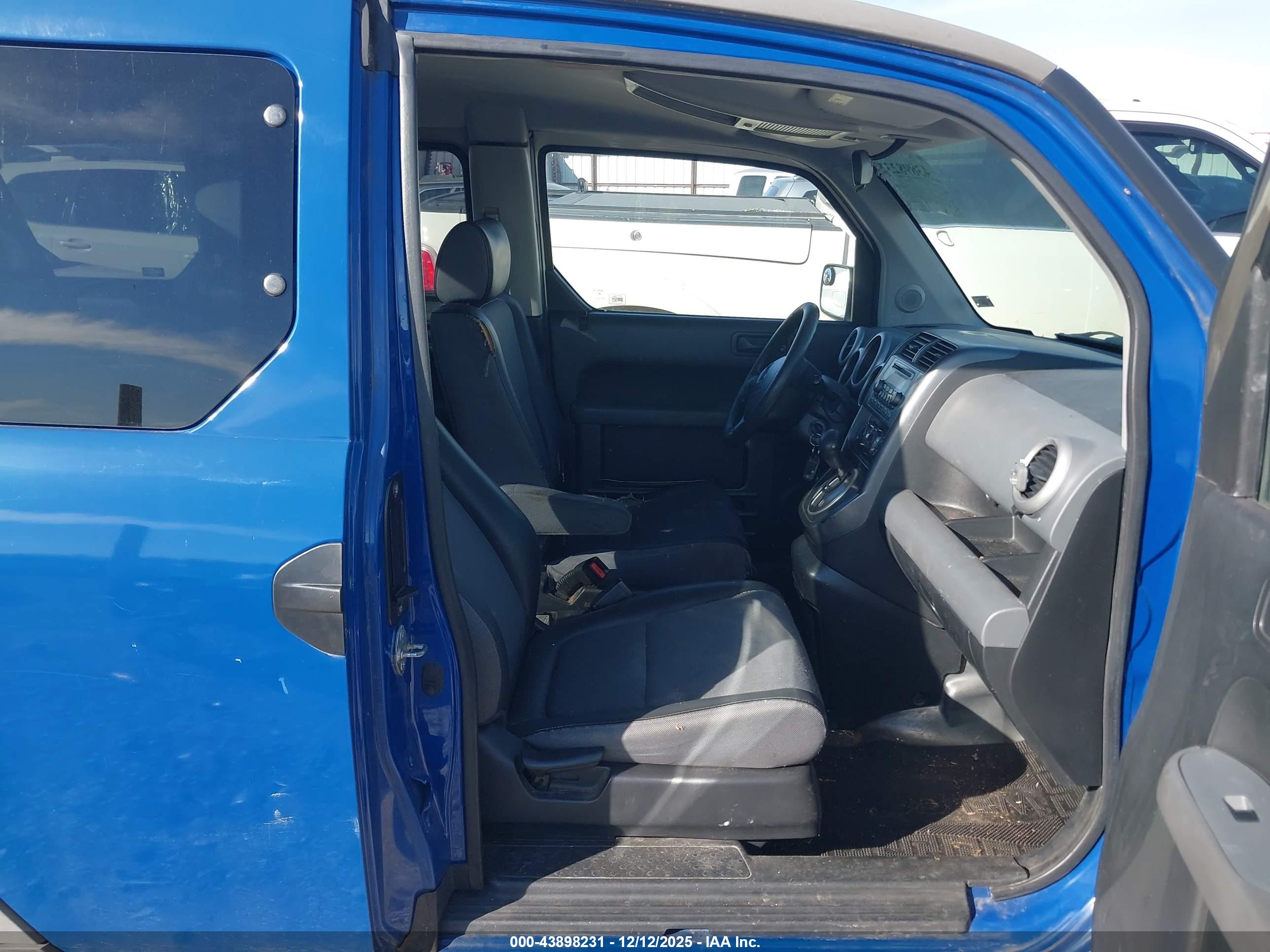 HONDA ELEMENT image 5